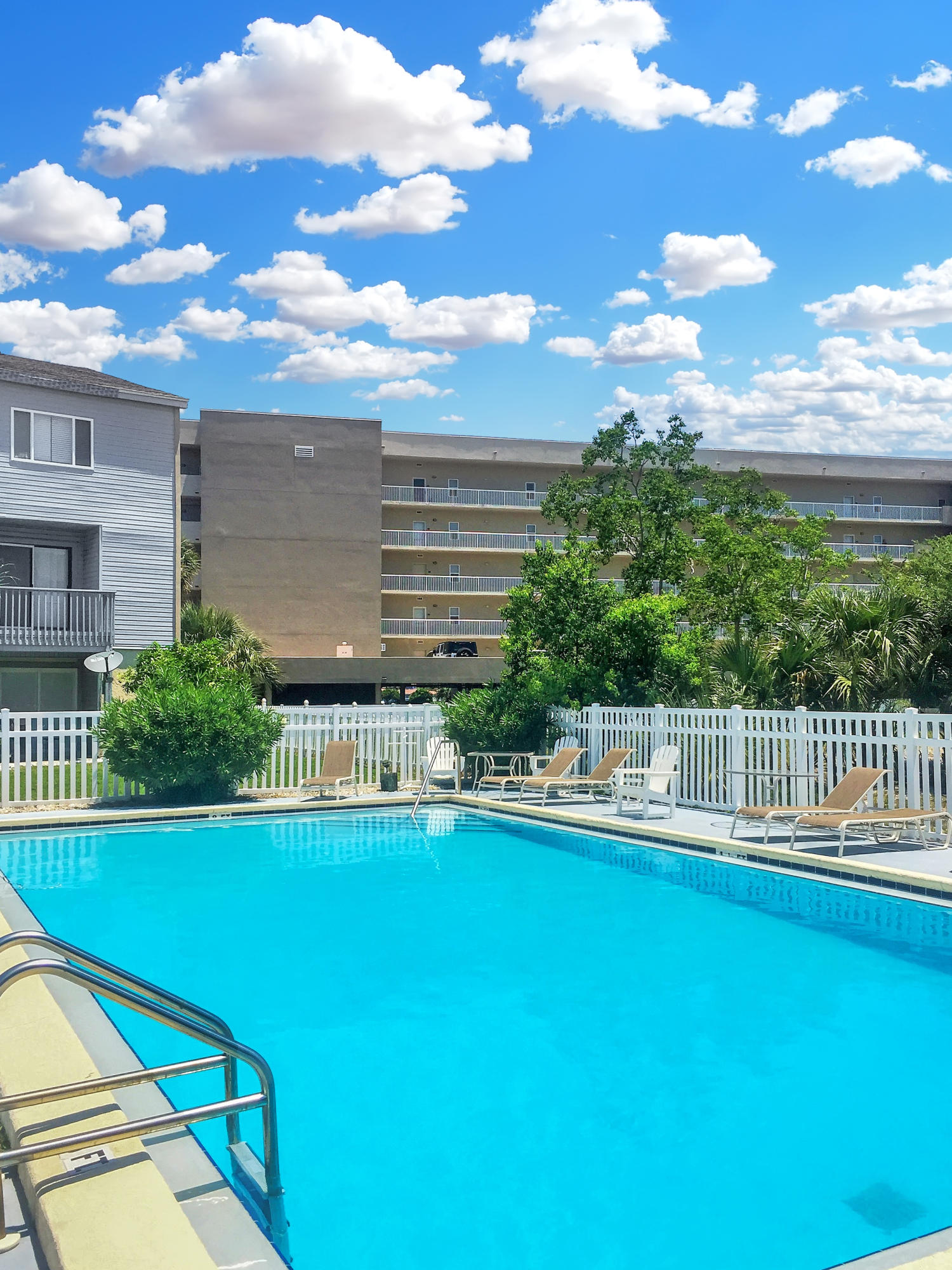 COMMODORES LANDING - Residential