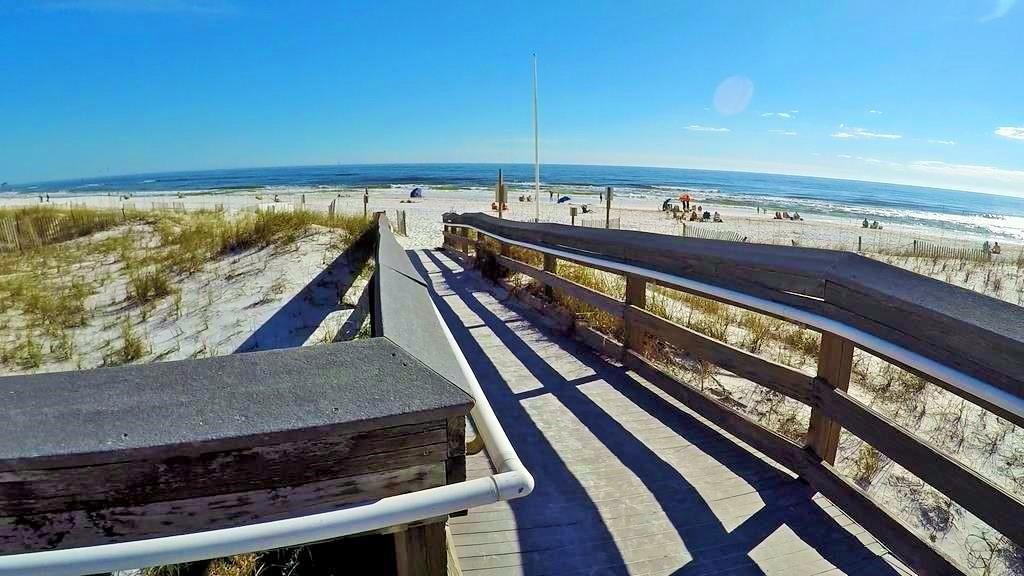 COMMODORES LANDING - Residential