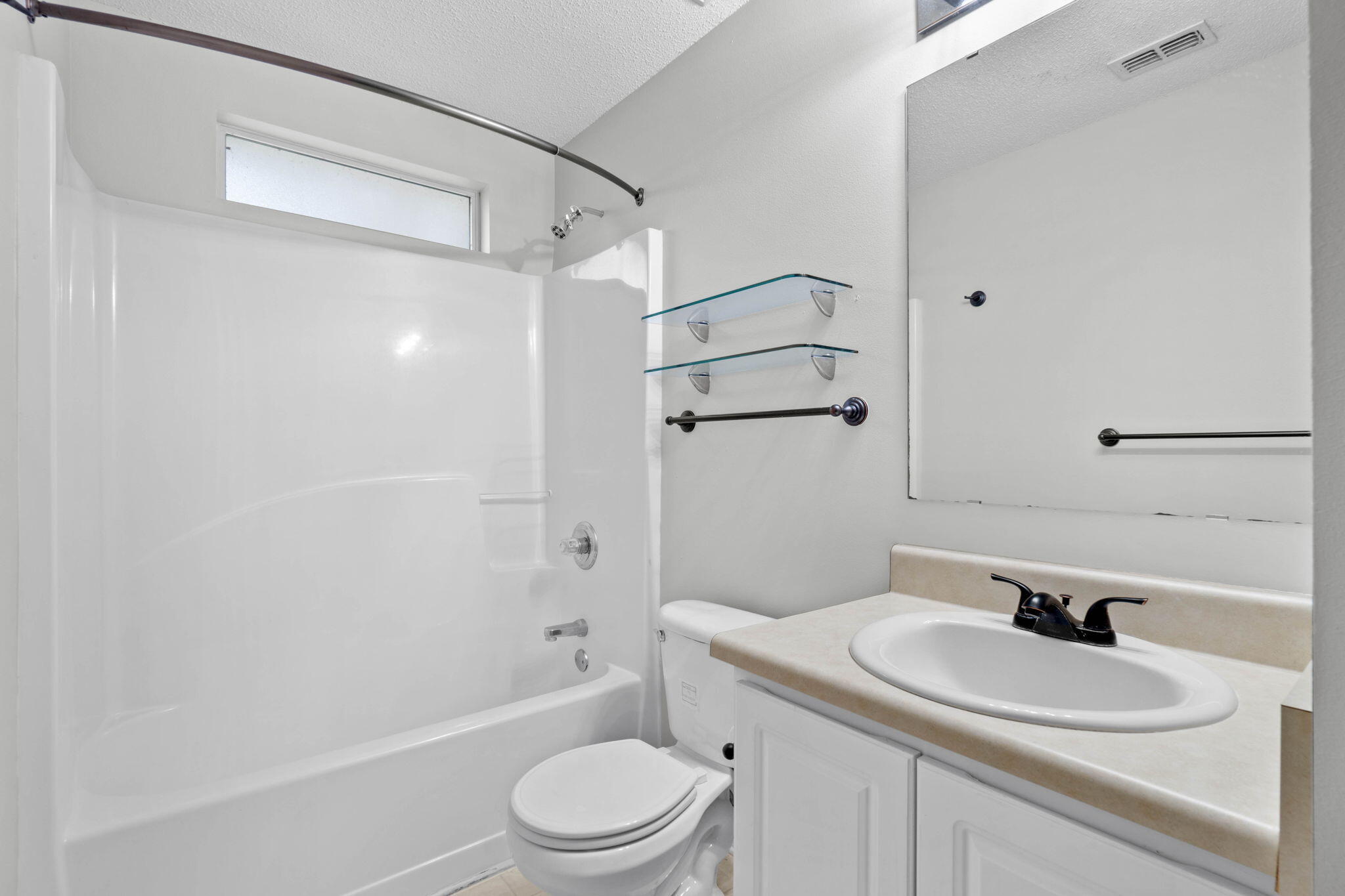 COUNTRYVIEW ESTATES 10TH ADDN - Residential Lease