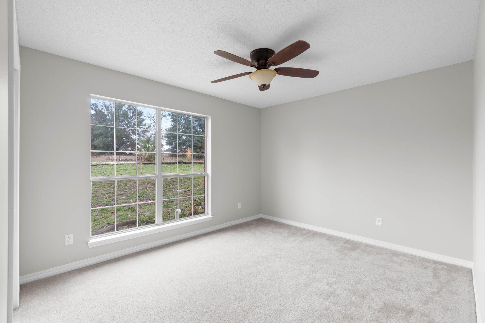 COUNTRYVIEW ESTATES 10TH ADDN - Residential Lease