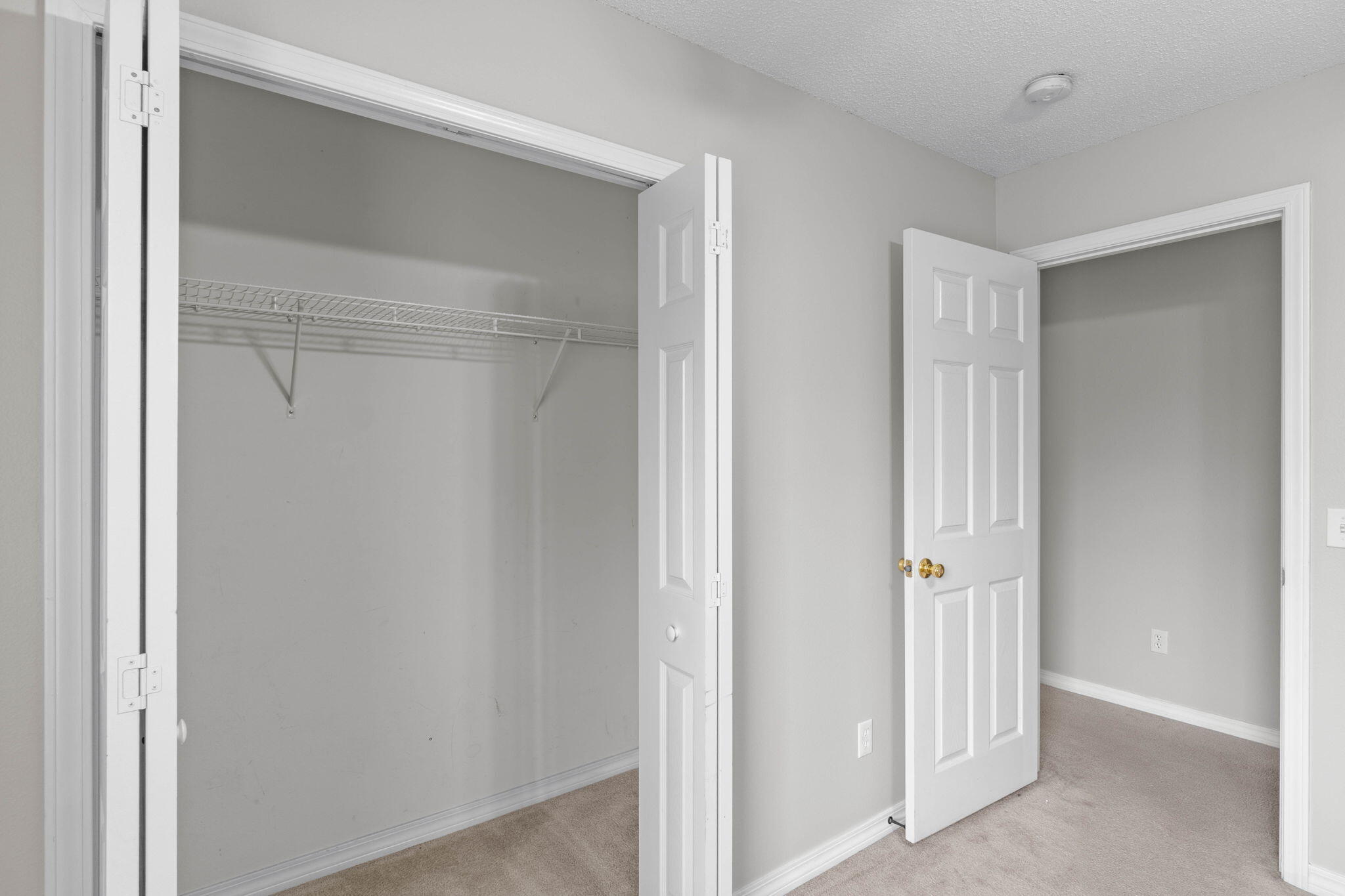 COUNTRYVIEW ESTATES 10TH ADDN - Residential Lease