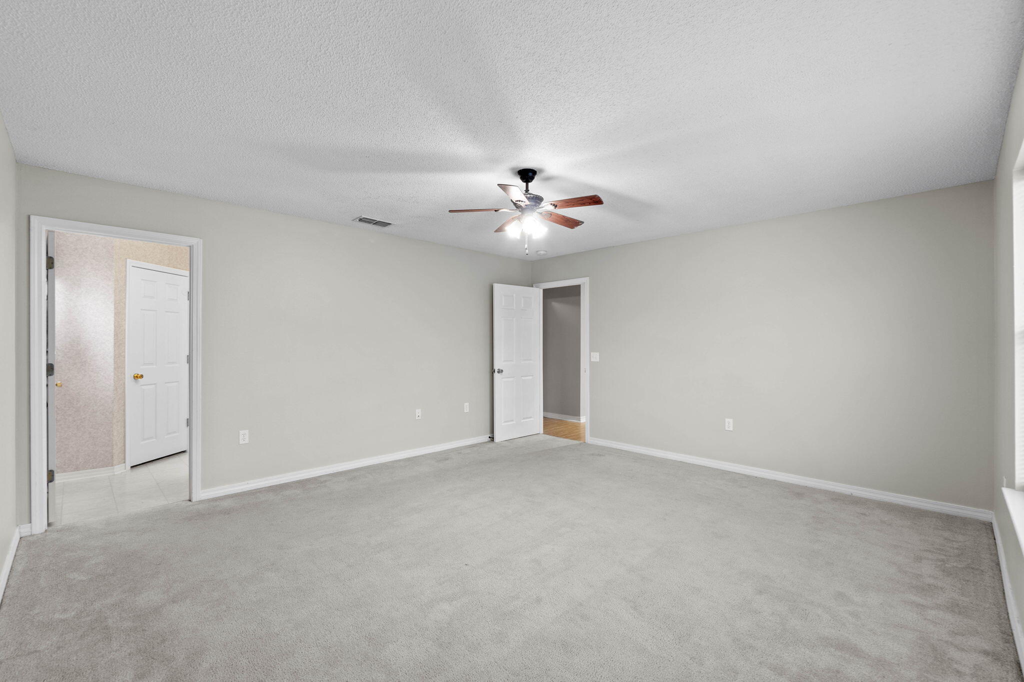 COUNTRYVIEW ESTATES 10TH ADDN - Residential Lease
