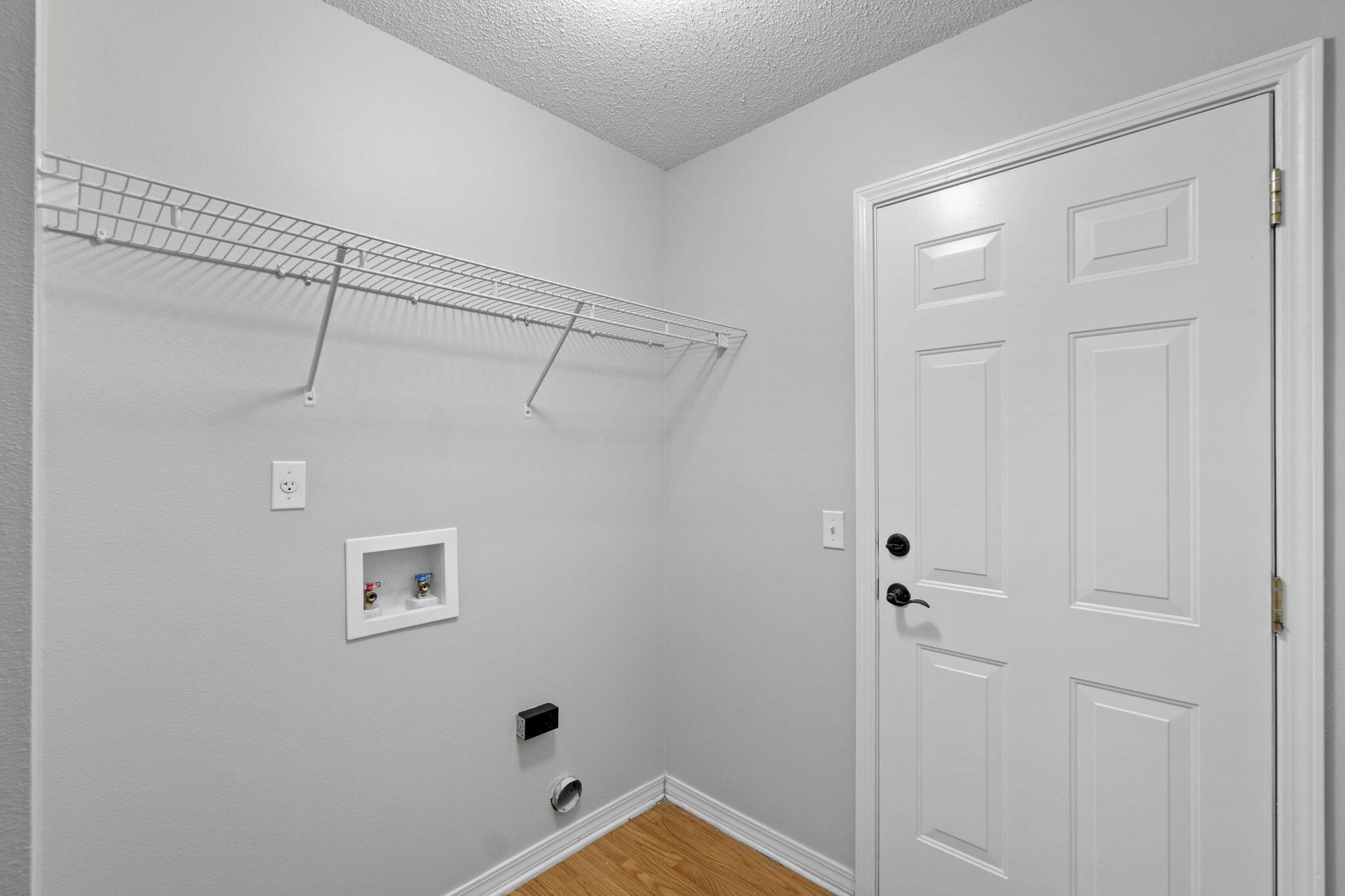 COUNTRYVIEW ESTATES 10TH ADDN - Residential Lease