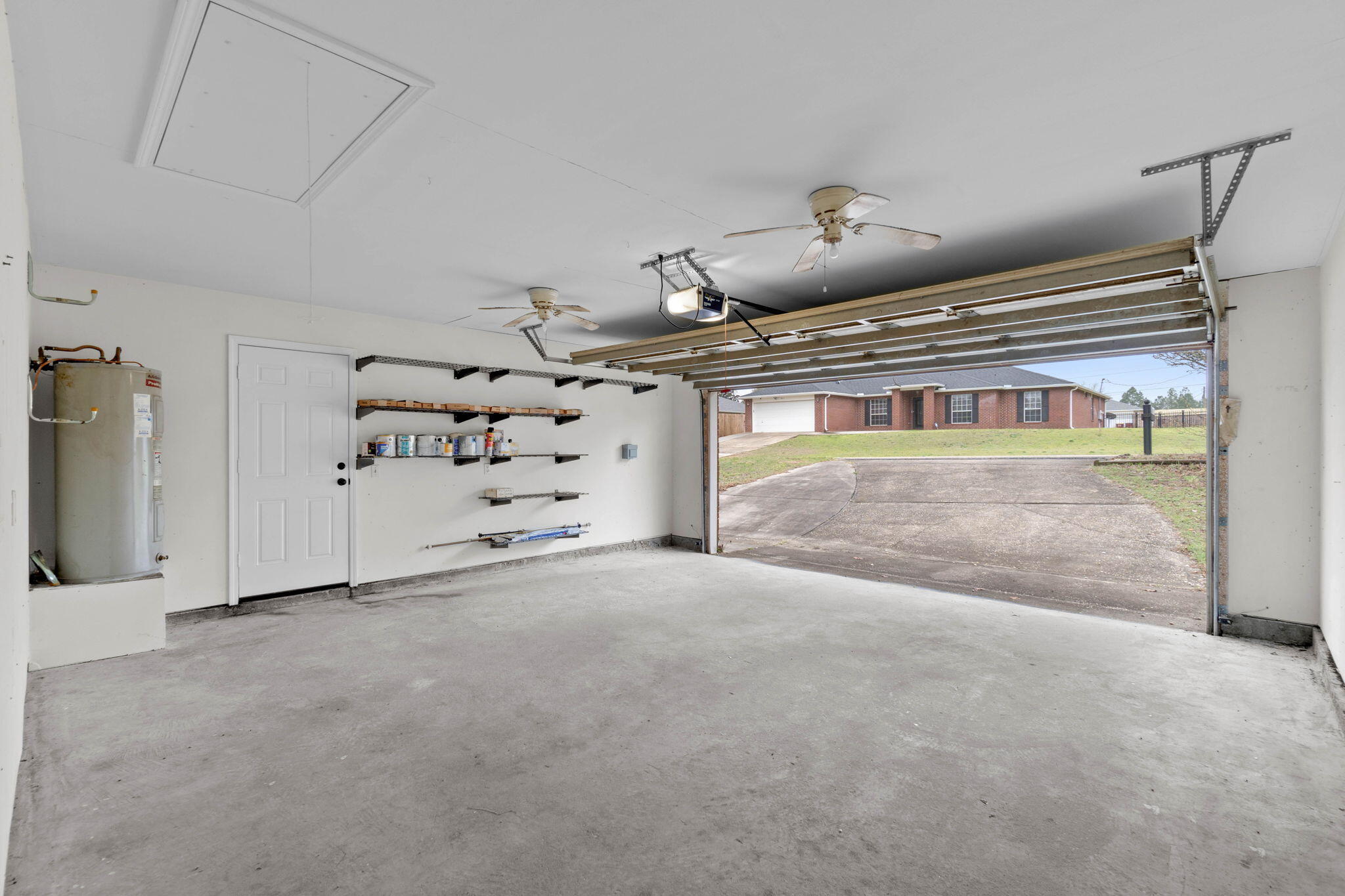 COUNTRYVIEW ESTATES 10TH ADDN - Residential Lease