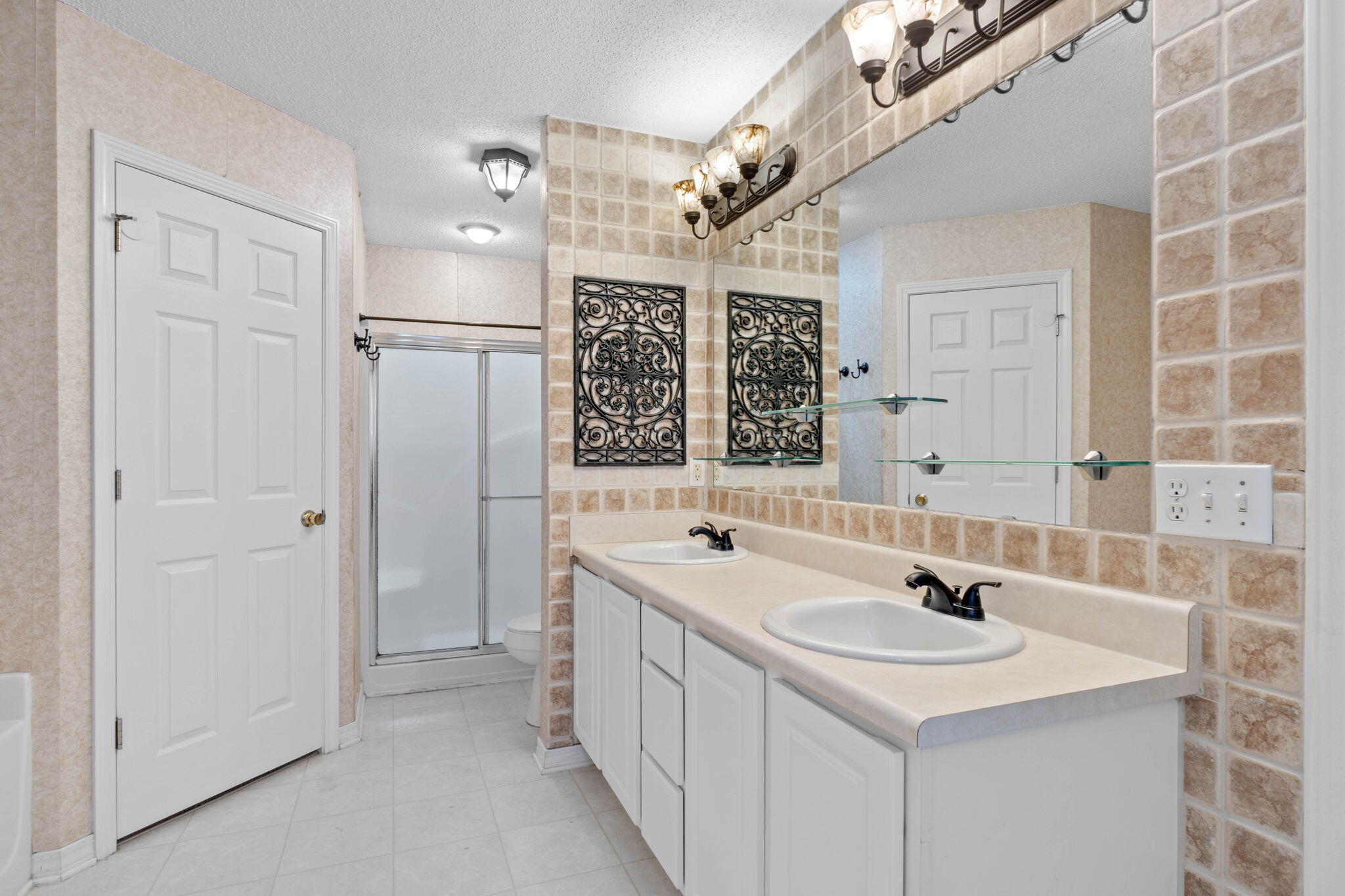 COUNTRYVIEW ESTATES 10TH ADDN - Residential Lease