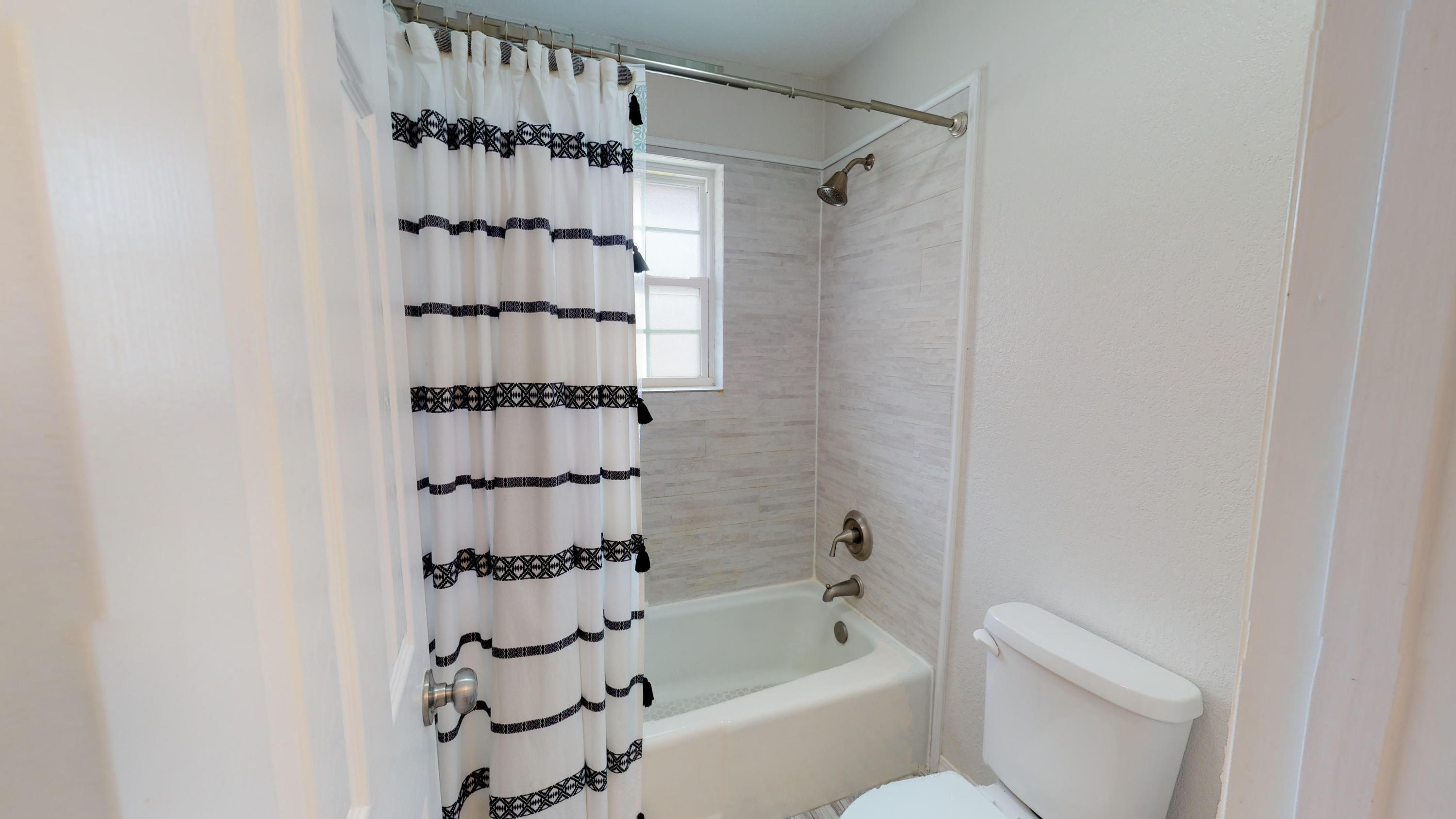 PALM,PINEWD,PARADISE (222211.00) - Residential