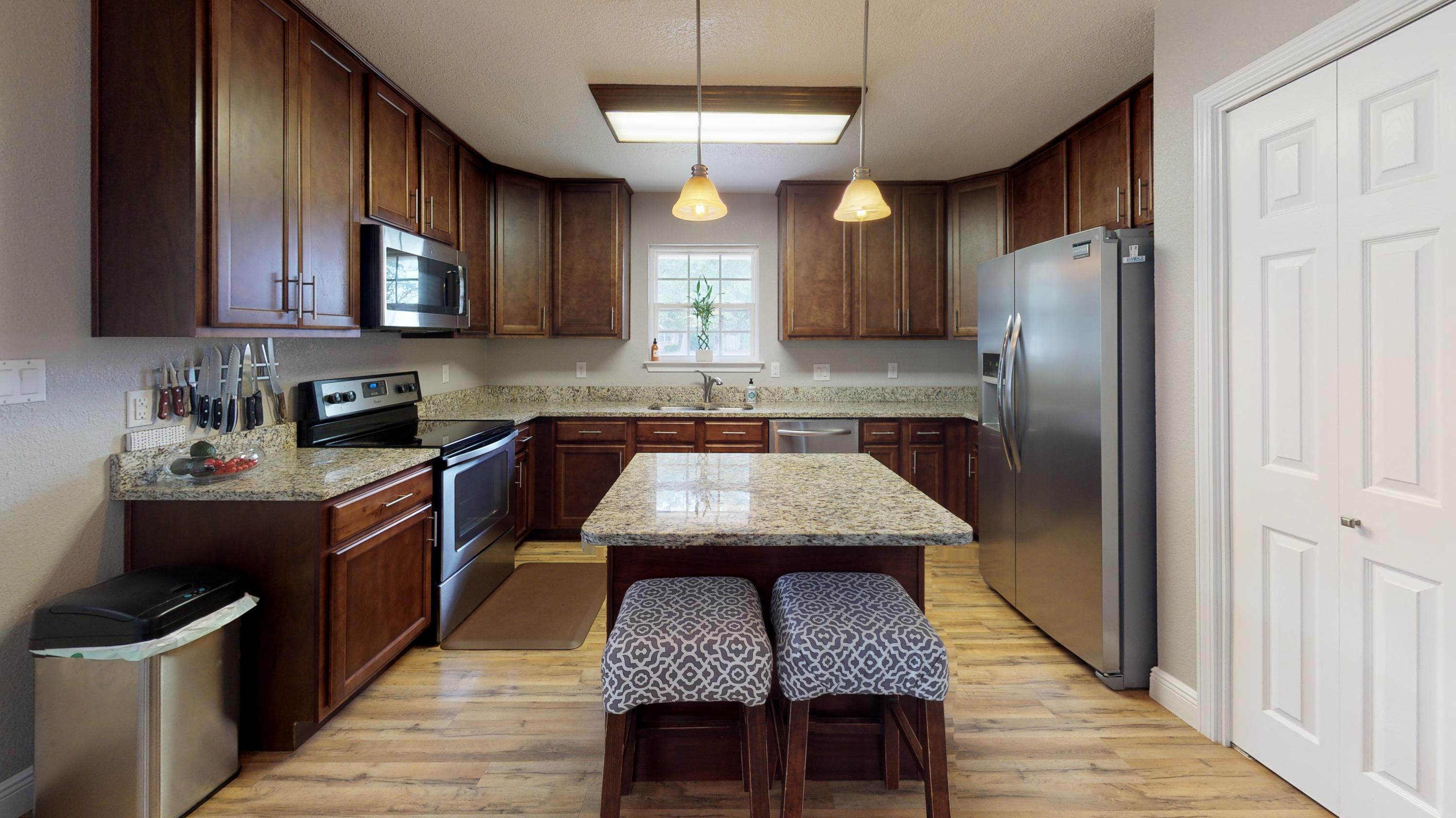 PALM,PINEWD,PARADISE (222211.00) - Residential