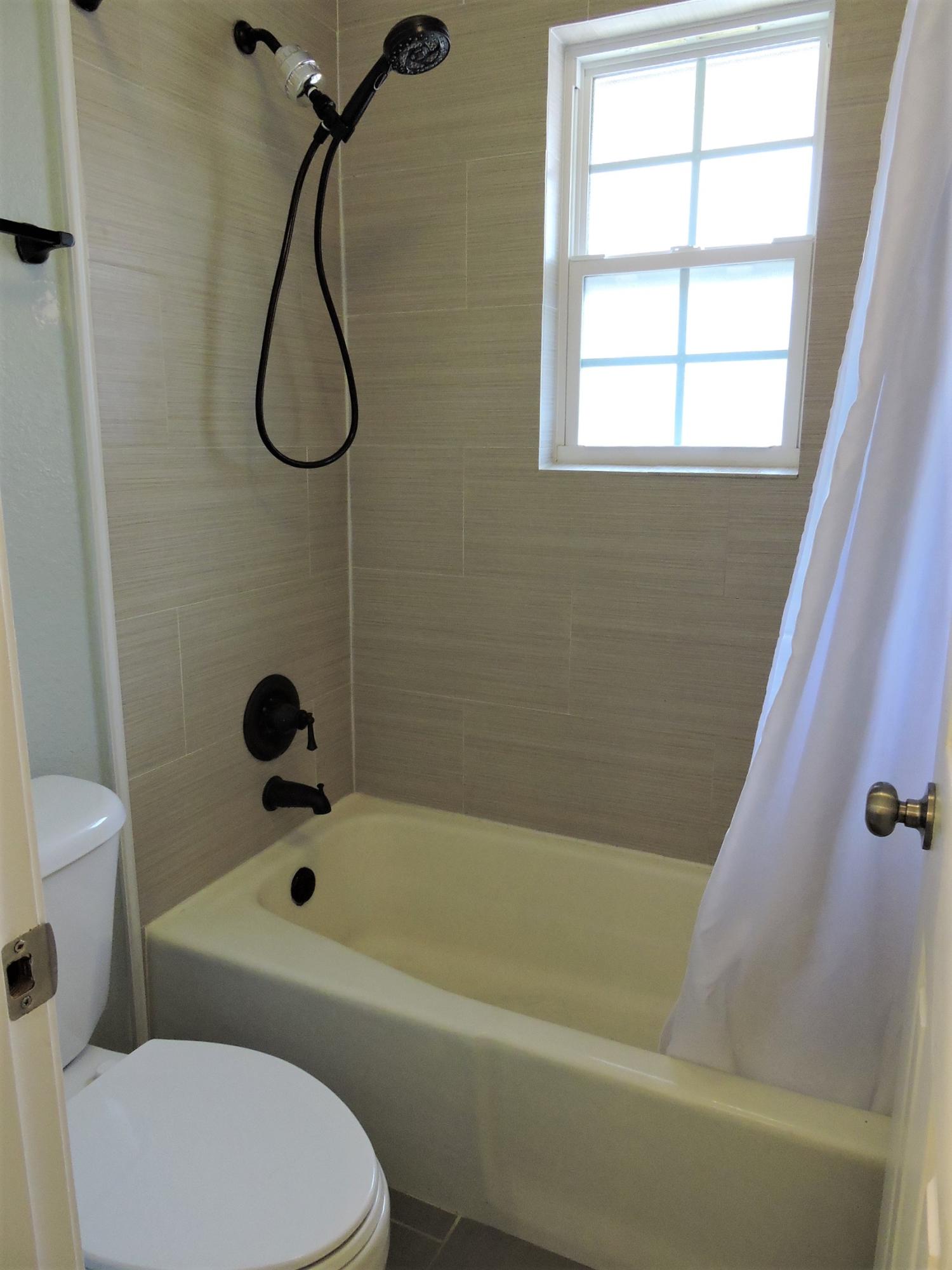 PALM,PINEWD,PARADISE (222211.00) - Residential