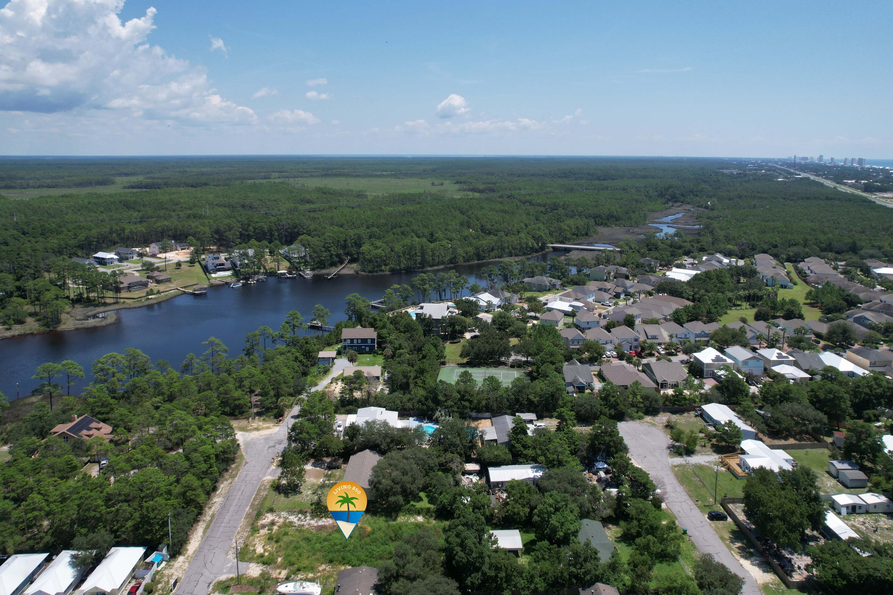 NO RECORDED SUBDIVISION - Land