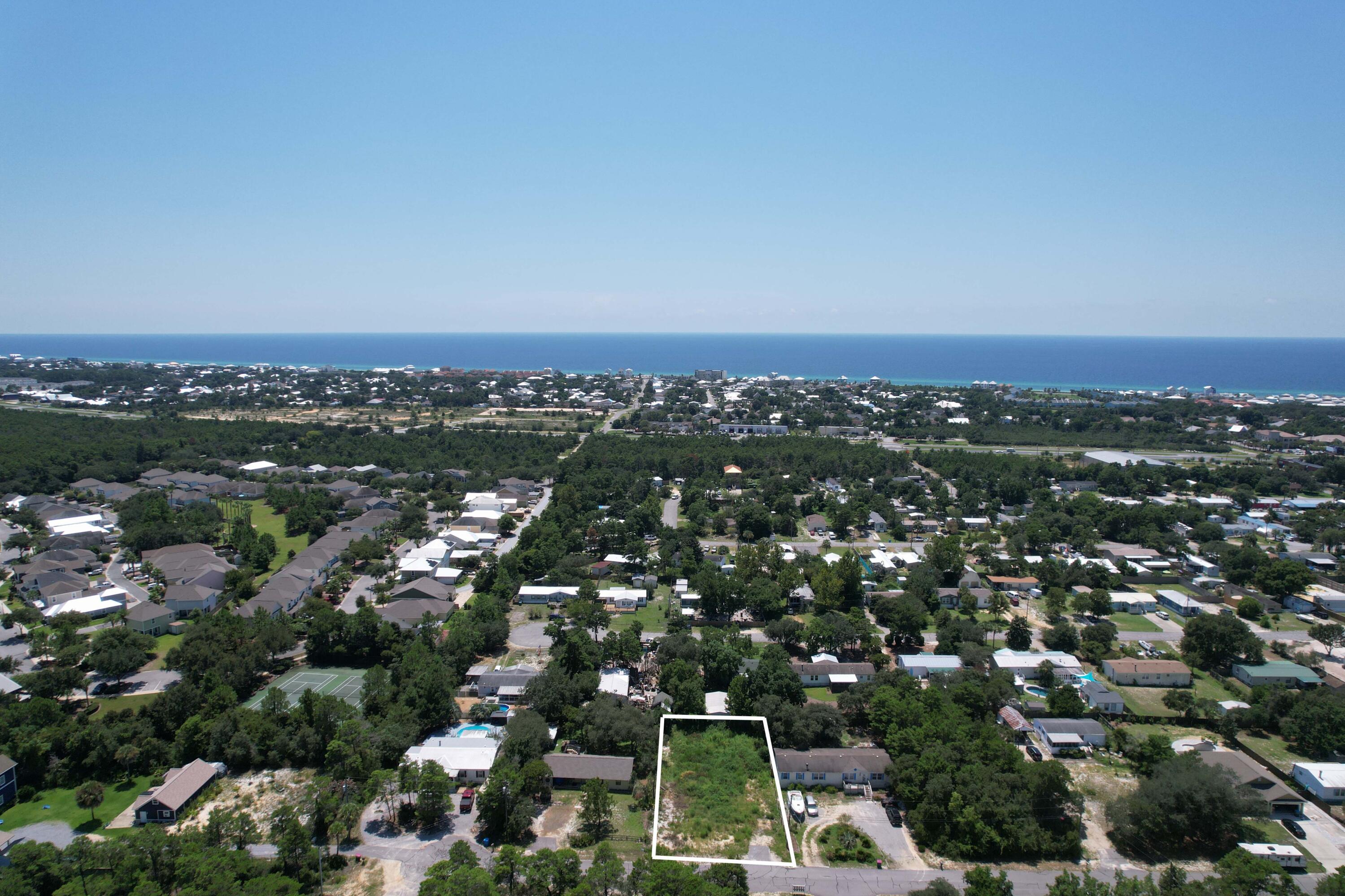 NO RECORDED SUBDIVISION - Land