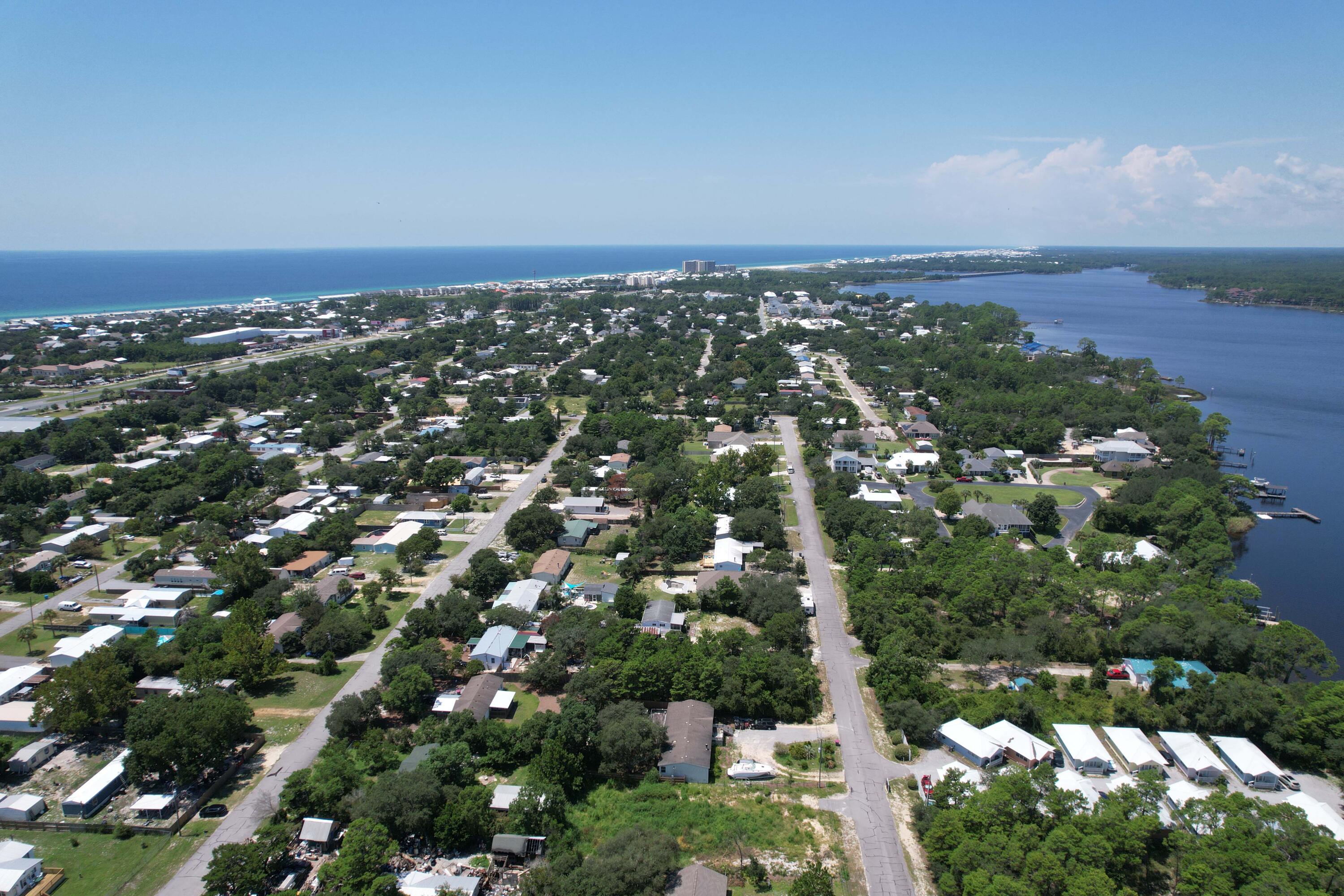 NO RECORDED SUBDIVISION - Land