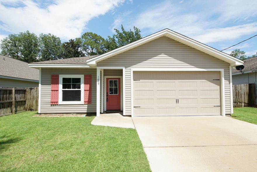 Multiple offers received. Highest and best due by 3pm Sunday June 27. Charming and just a few years old in the heart of Niceville. This gorgeous Florida home offers an open floor plan, spacious bedrooms, granite countertops, stainless appliances, great storage, sizable walk-in pantry AND it feels new! This home is immaculate with lots of natural light in the living space. CURB APPEAL! New grass in a spacious yard complete with privacy fence and room for a pool. It is ready to move in and still has that ''new home smell''. Schedule your showing today!