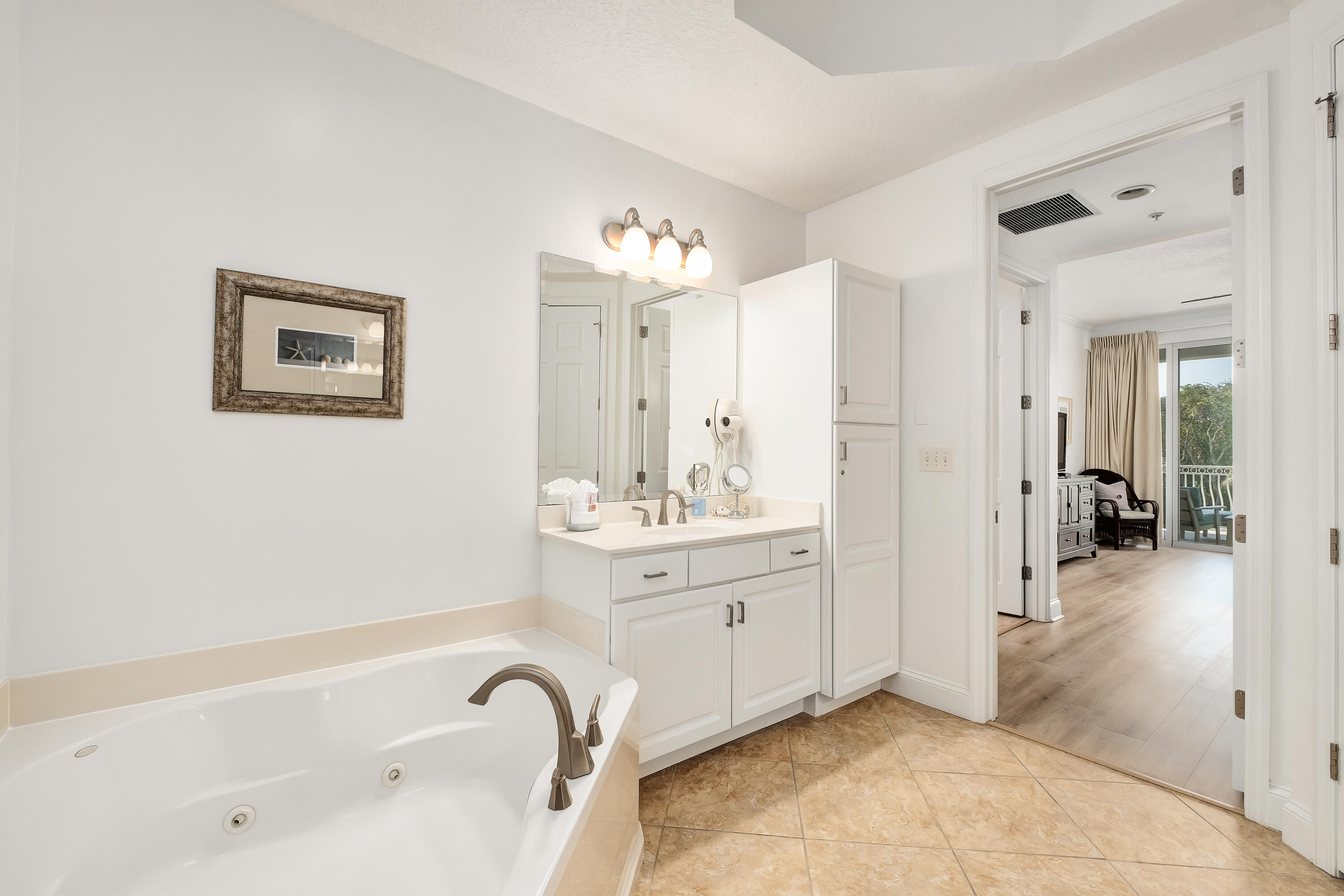 ALEXANDER AT PALM COURT - Residential