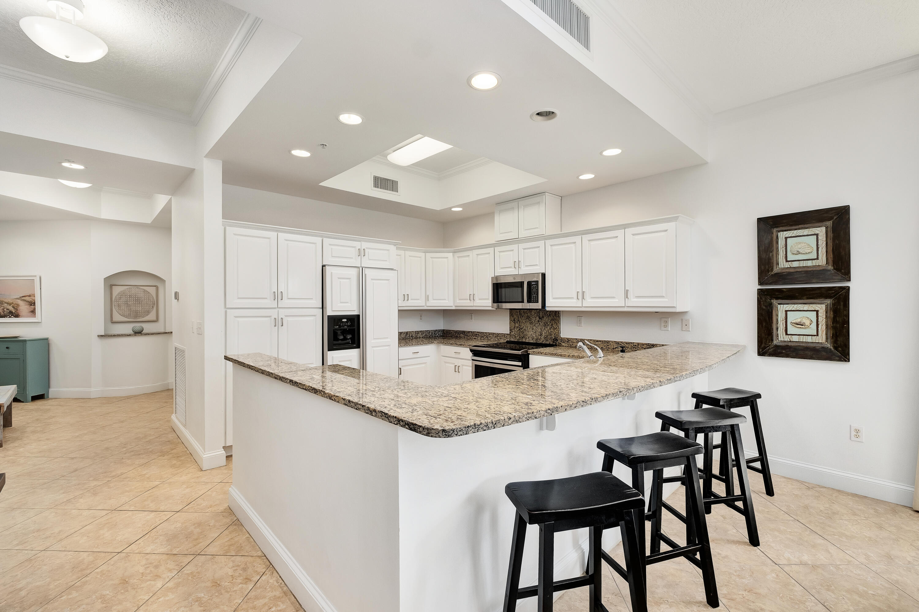 ALEXANDER AT PALM COURT - Residential