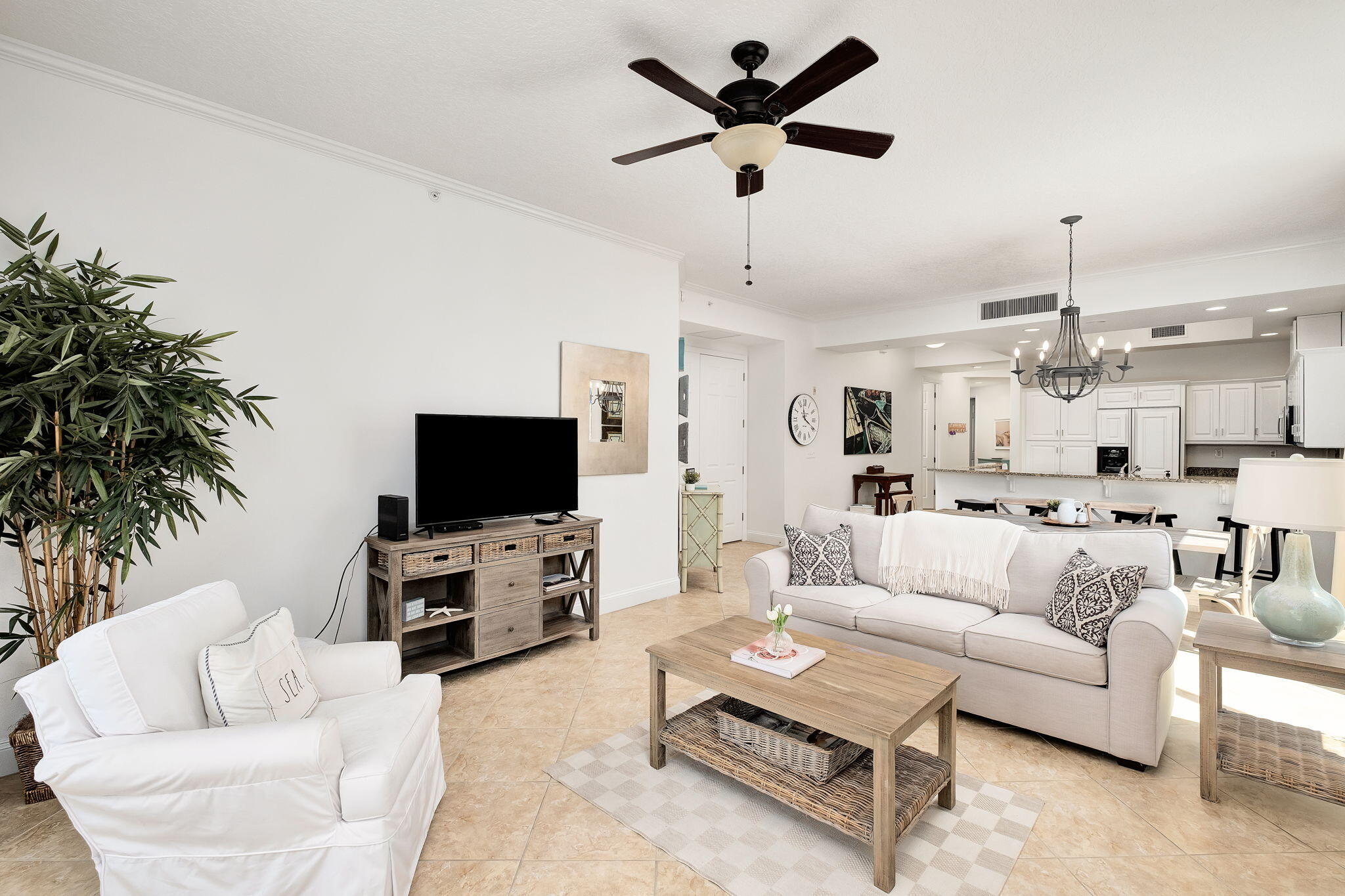 ALEXANDER AT PALM COURT - Residential