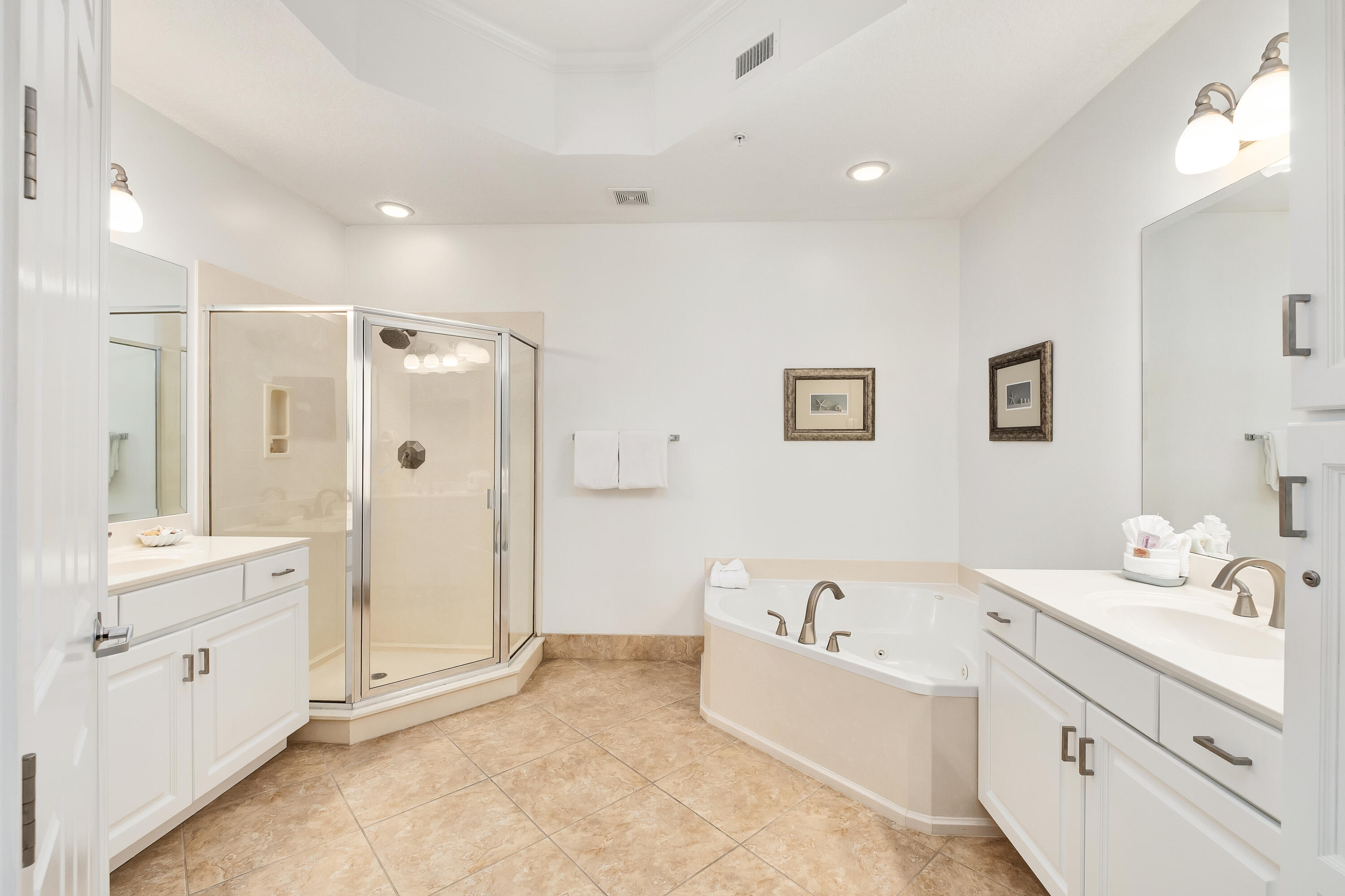 ALEXANDER AT PALM COURT - Residential