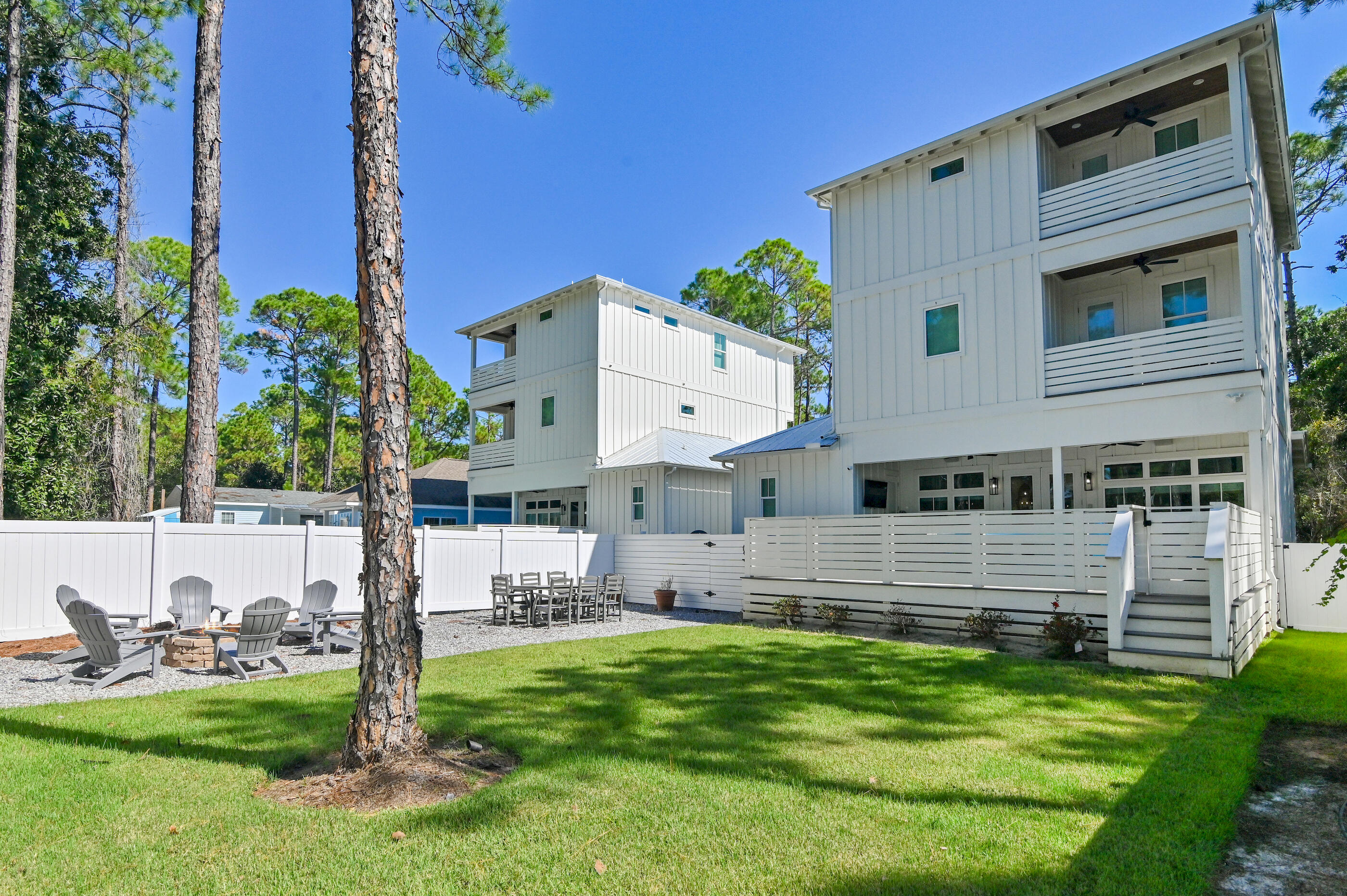 GULF SHORE MANOR - Residential