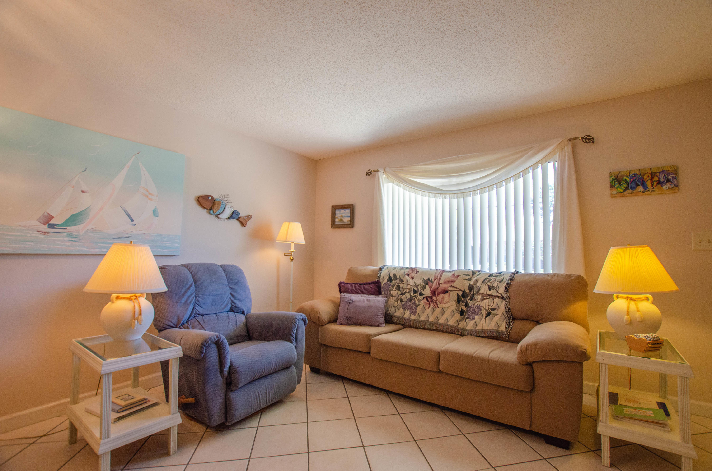 SANDPRINTS CONDO - Residential