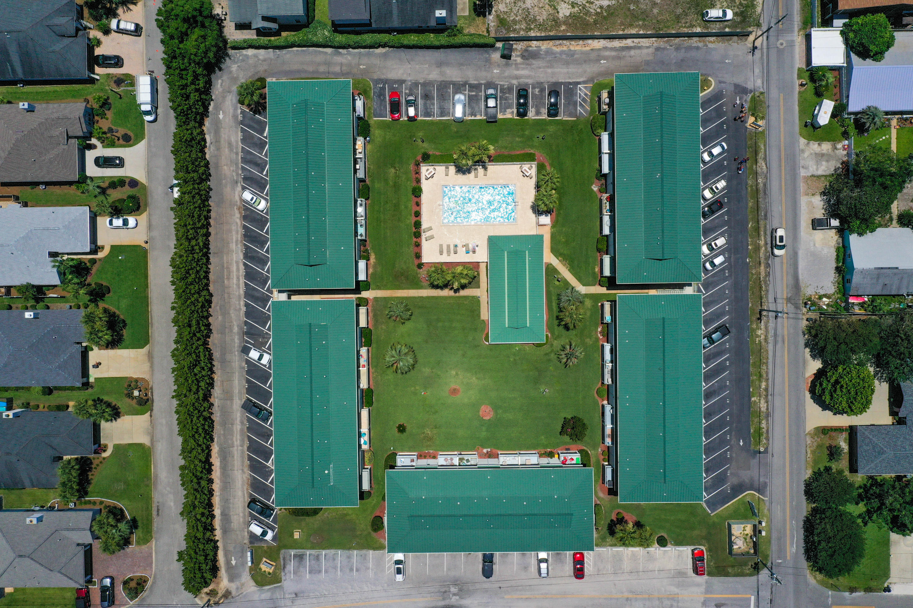 SANDPRINTS CONDO - Residential