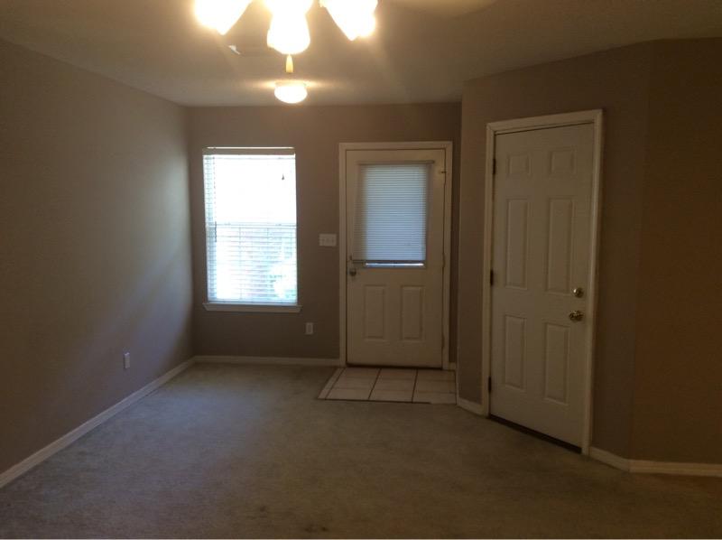 COTTON TREE - Residential Lease