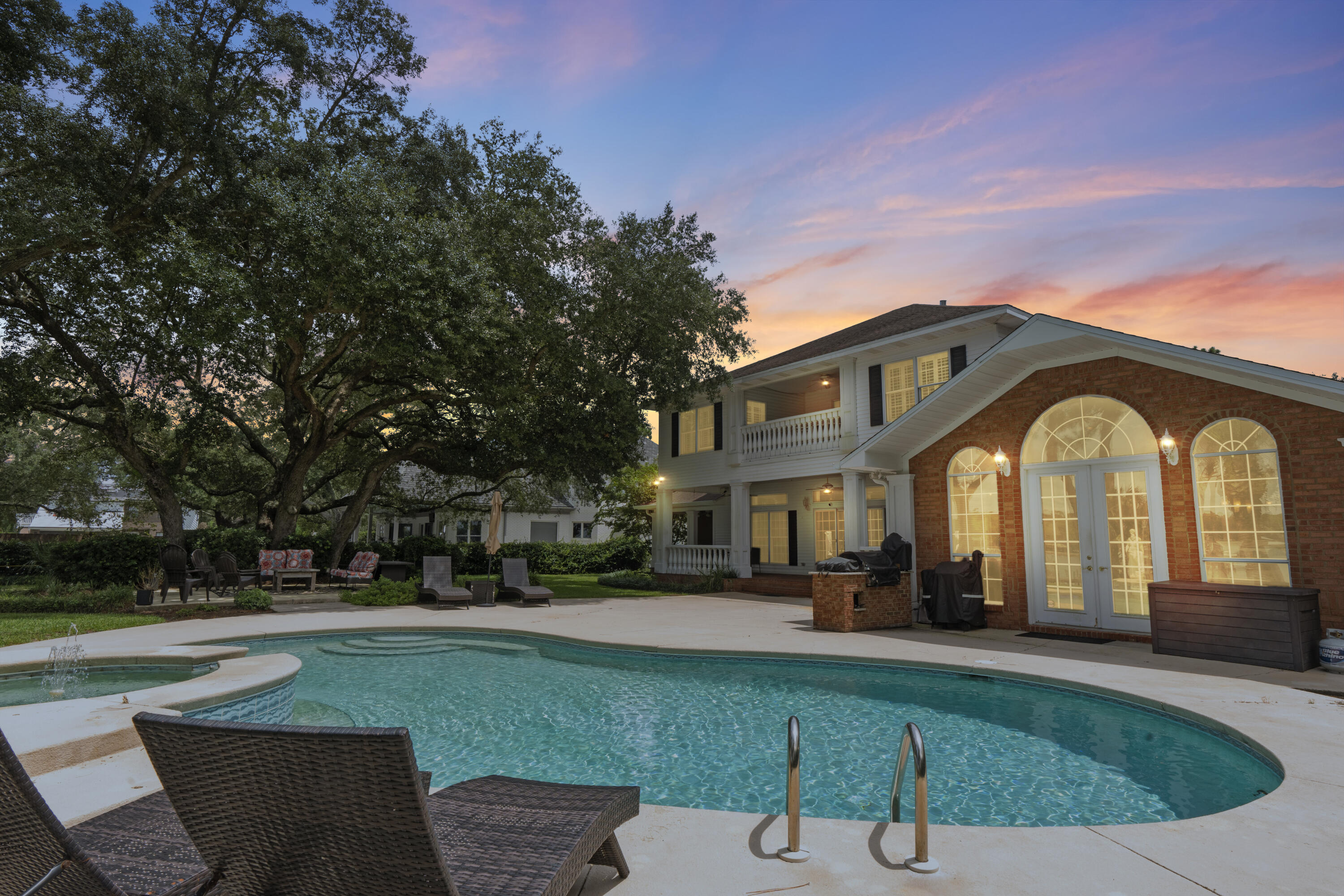 913 Sara Drive