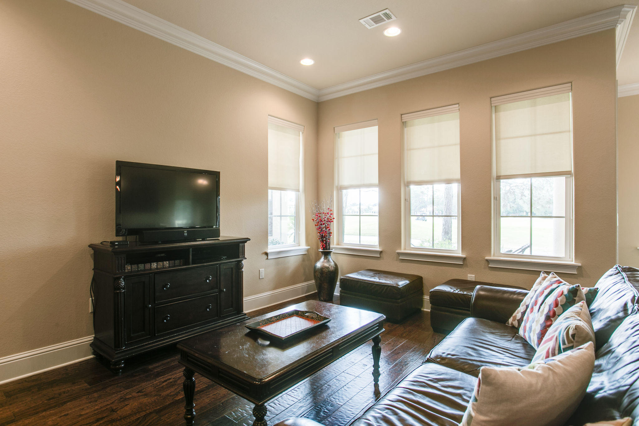 VILLA LAGO - Residential