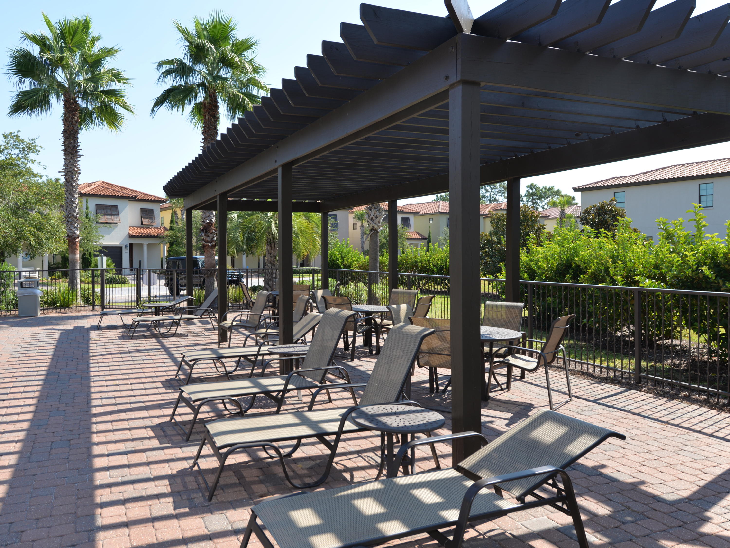 VILLA LAGO - Residential