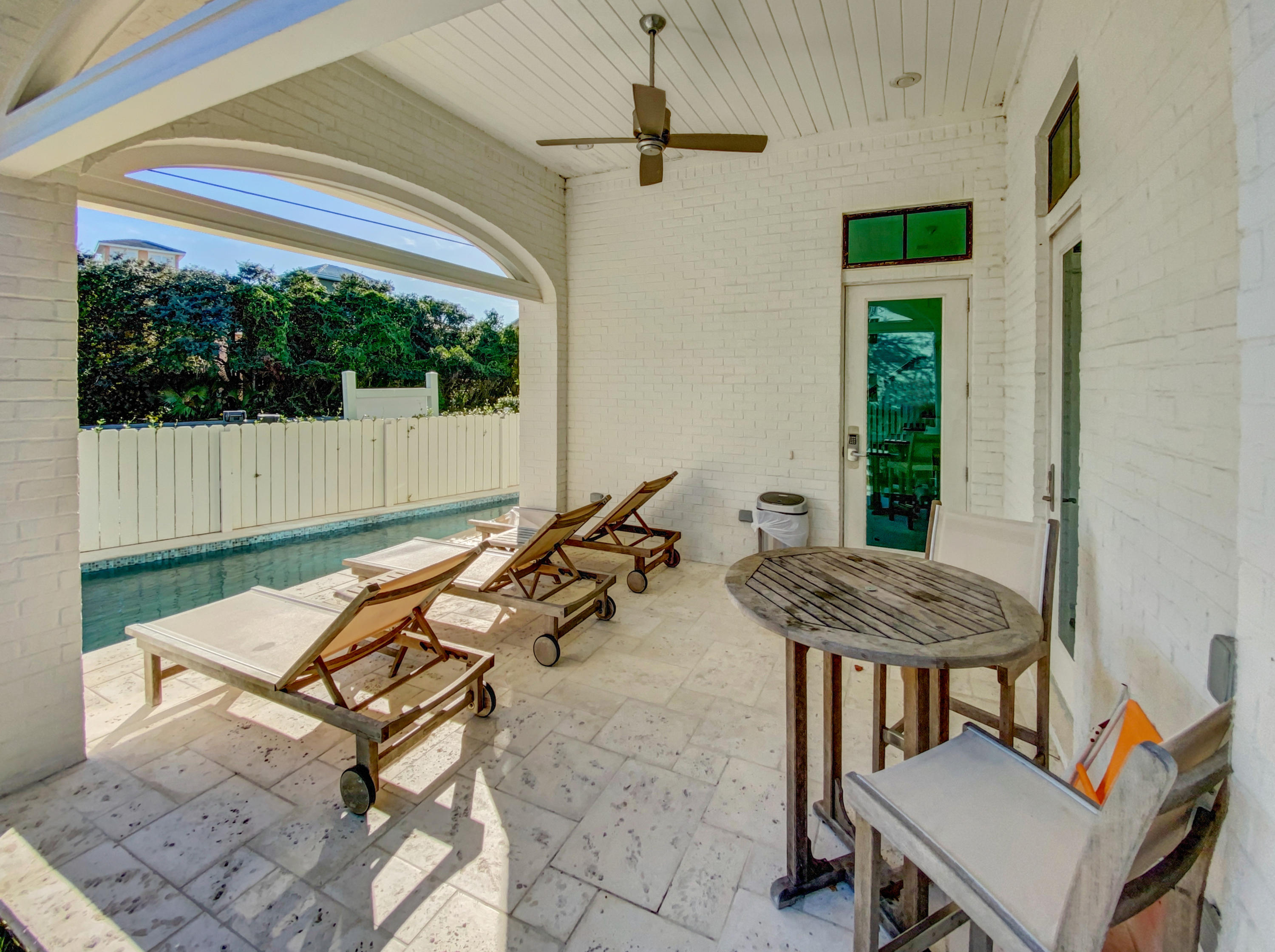 GULF SHORE MANOR - Residential