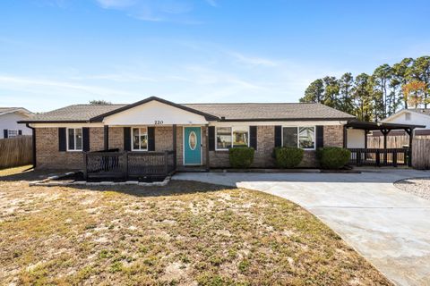 Photo of 220 Michael Avenue, Mary Esther, FL 32569 (MLS # 988947)