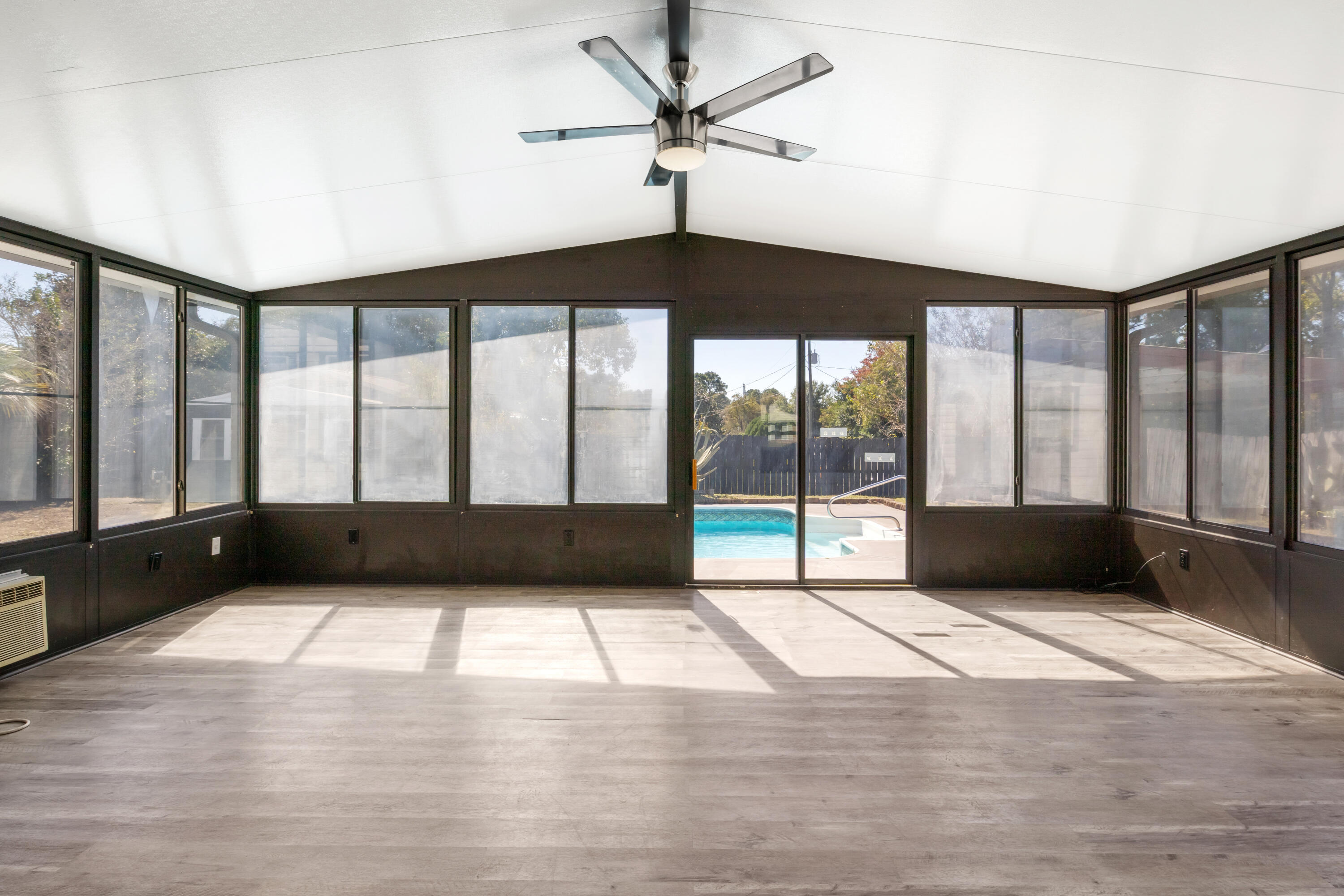 WYNNEHAVEN BEACH ESTATES 1ST ADDN - Residential