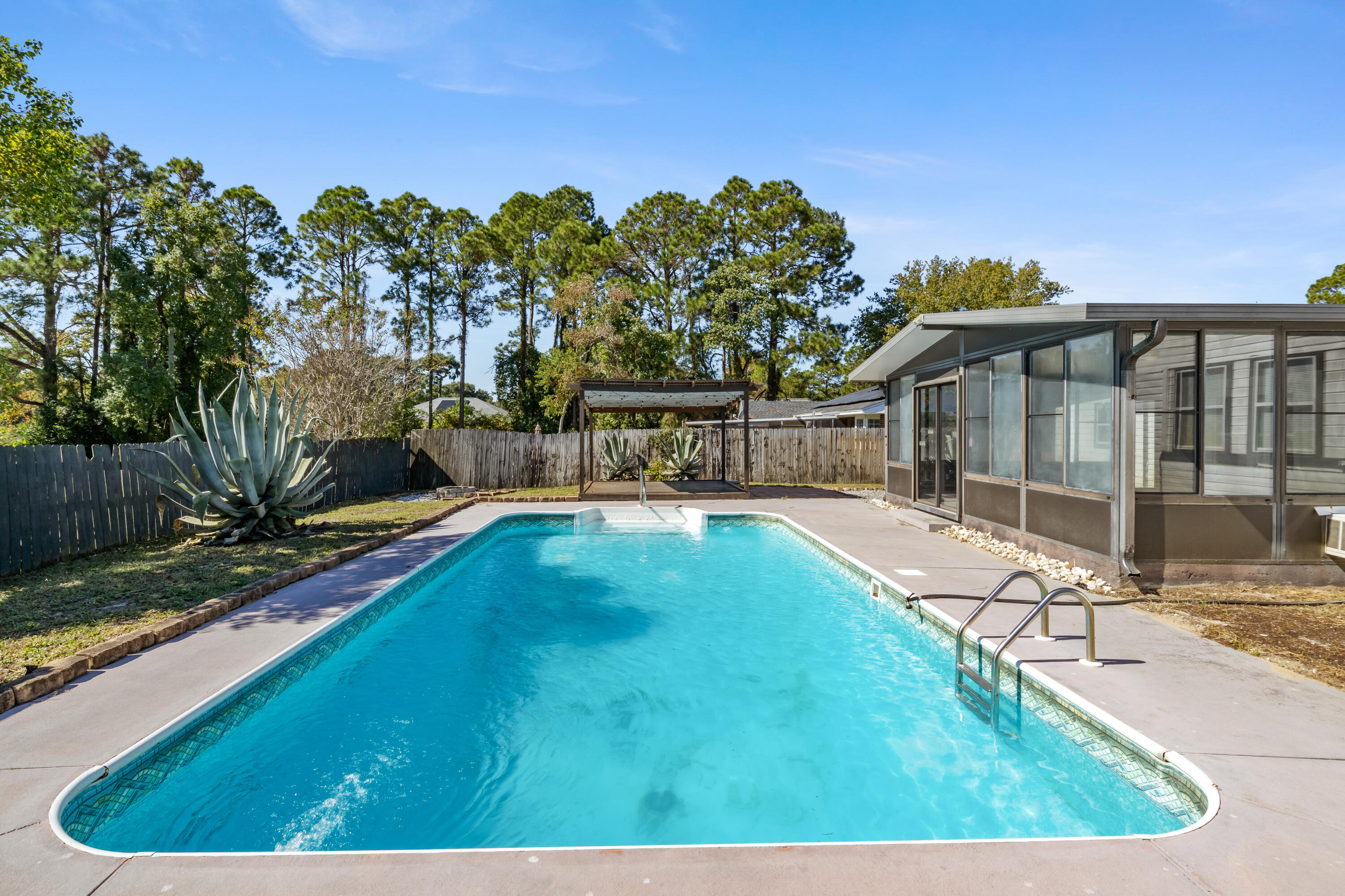 WYNNEHAVEN BEACH ESTATES 1ST ADDN - Residential