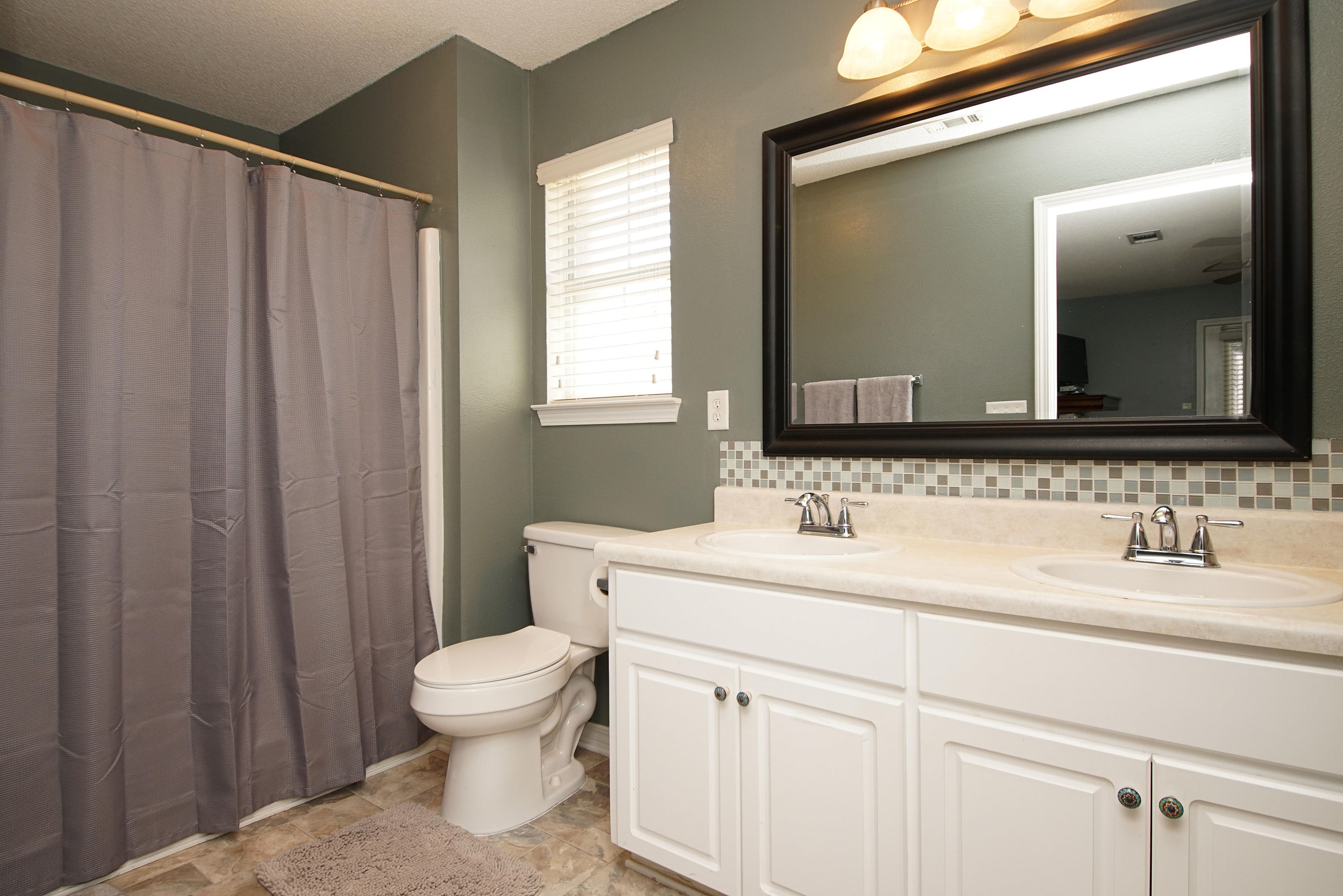 MARSH HARBOR - Residential