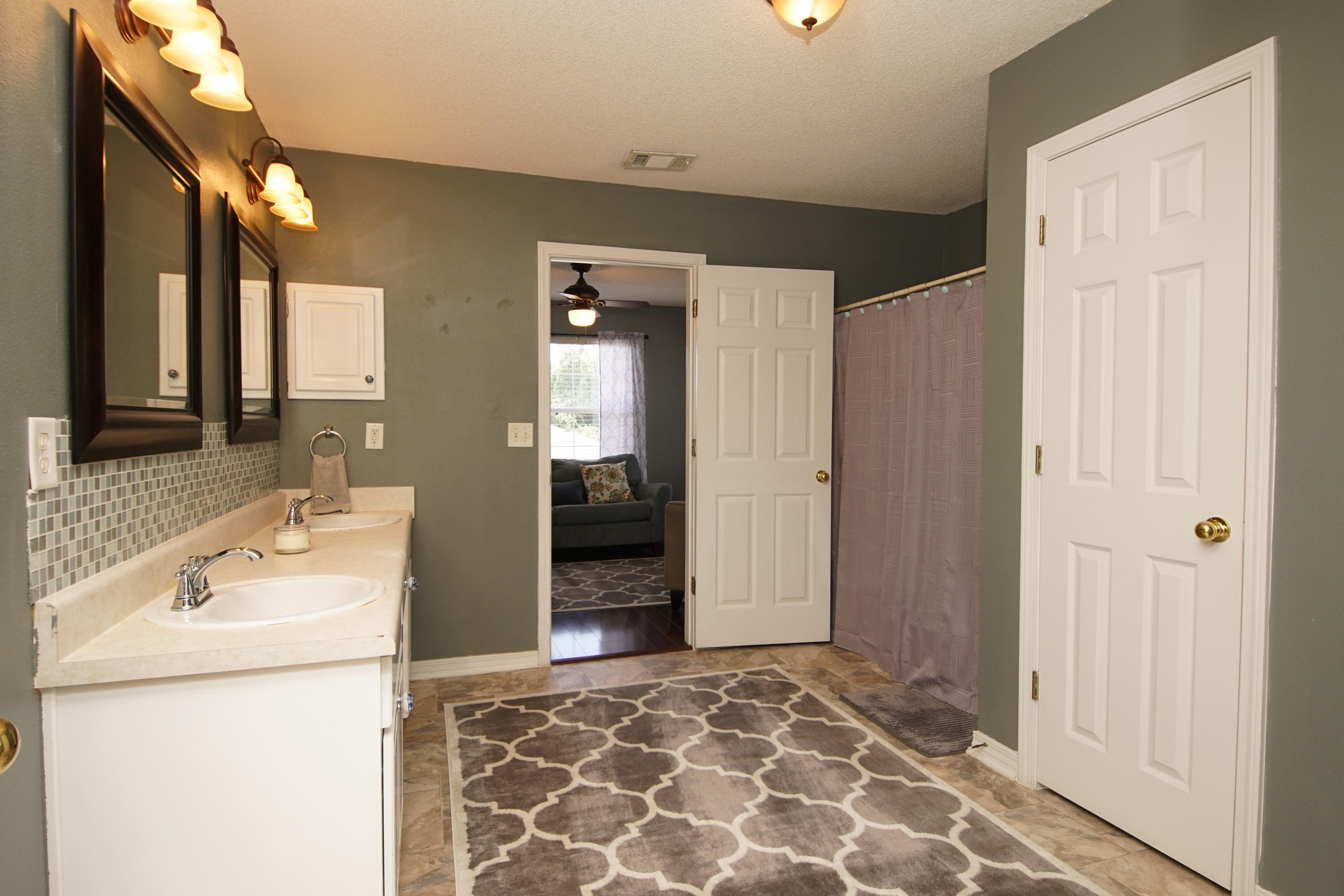 MARSH HARBOR - Residential