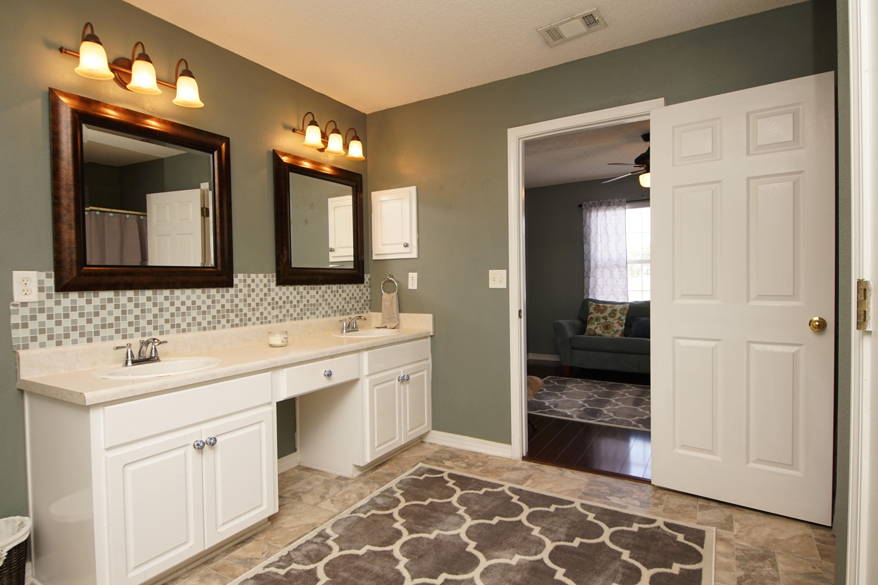 MARSH HARBOR - Residential