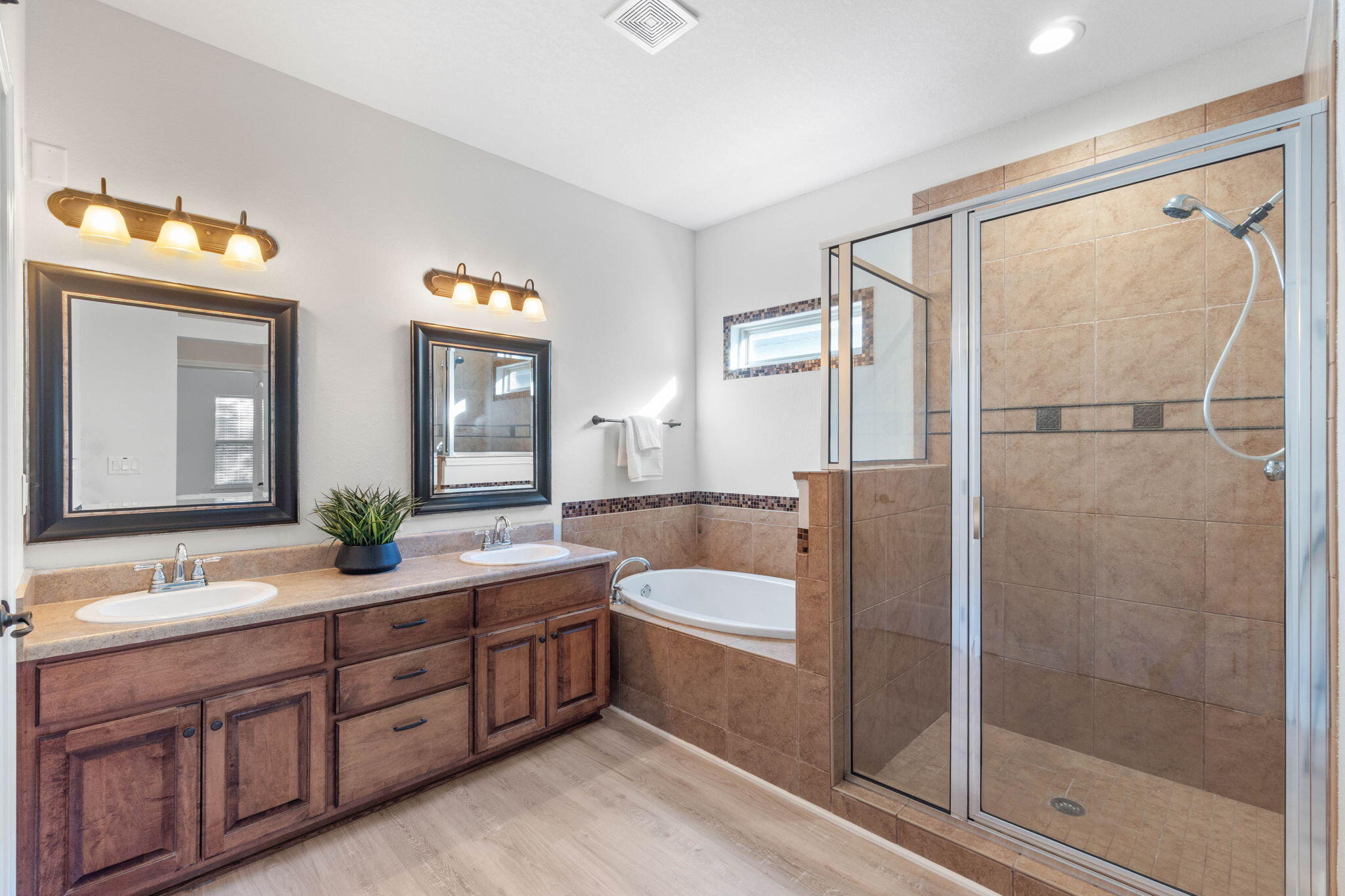 FOUNTAINVIEW - Residential