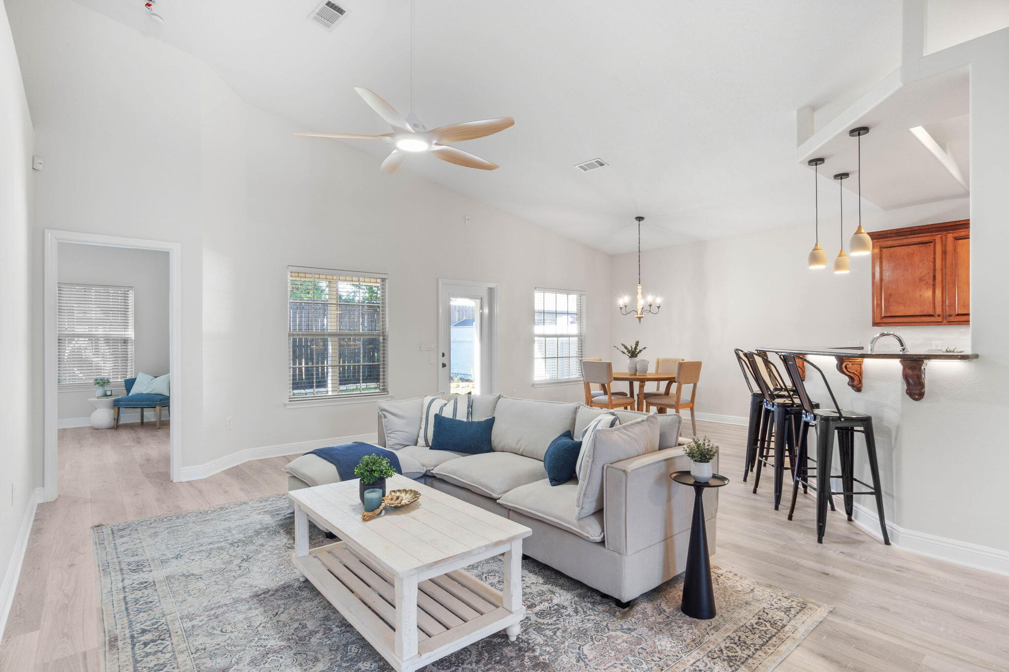 FOUNTAINVIEW - Residential