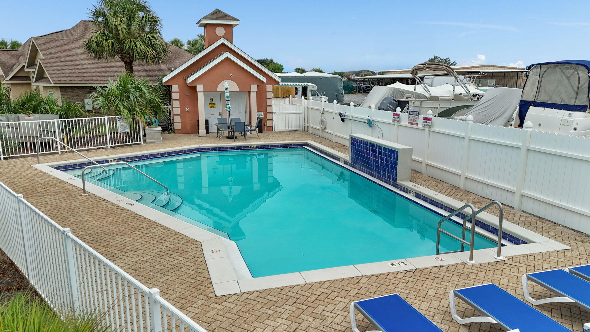 FOUNTAINVIEW - Residential