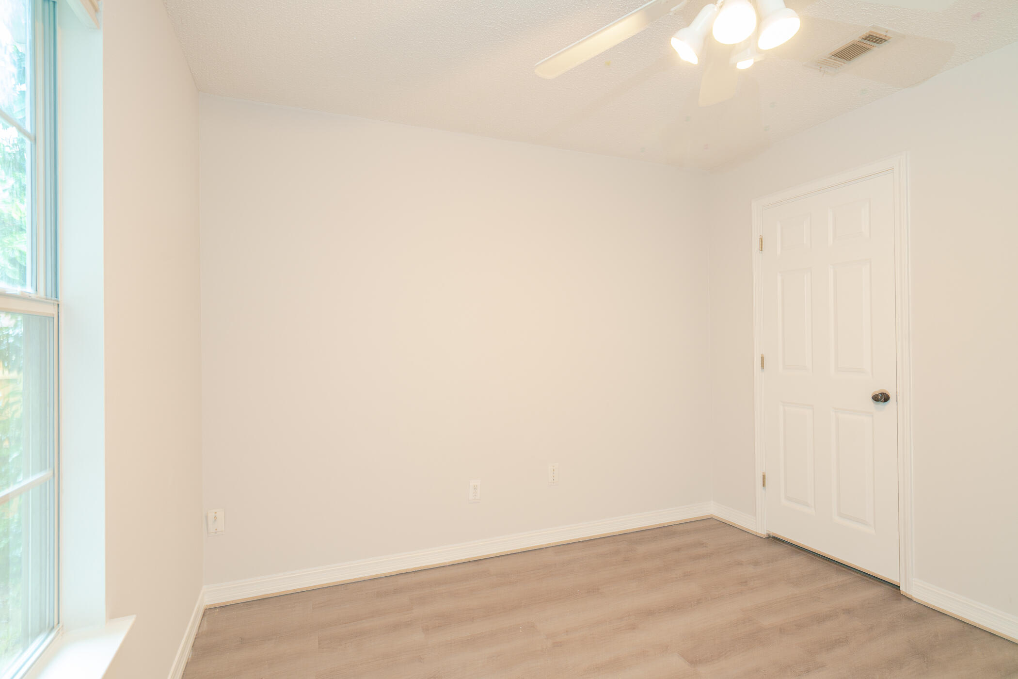 COUNTRYVIEW ESTATES 7TH ADDN - Residential