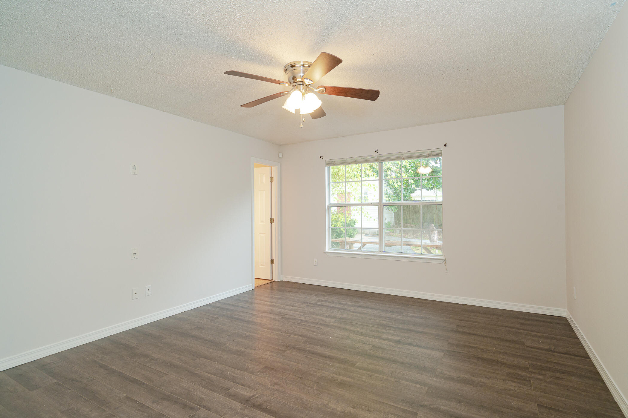 COUNTRYVIEW ESTATES 7TH ADDN - Residential