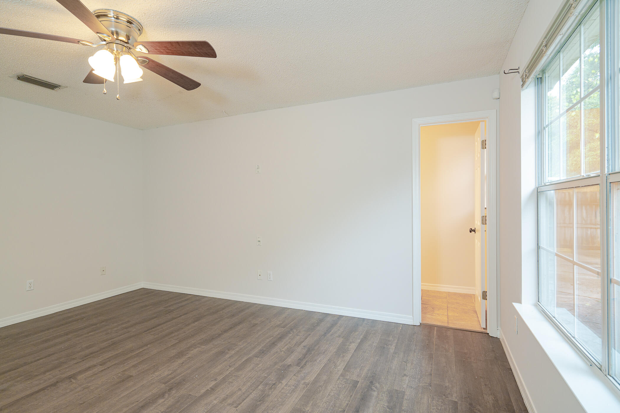 COUNTRYVIEW ESTATES 7TH ADDN - Residential