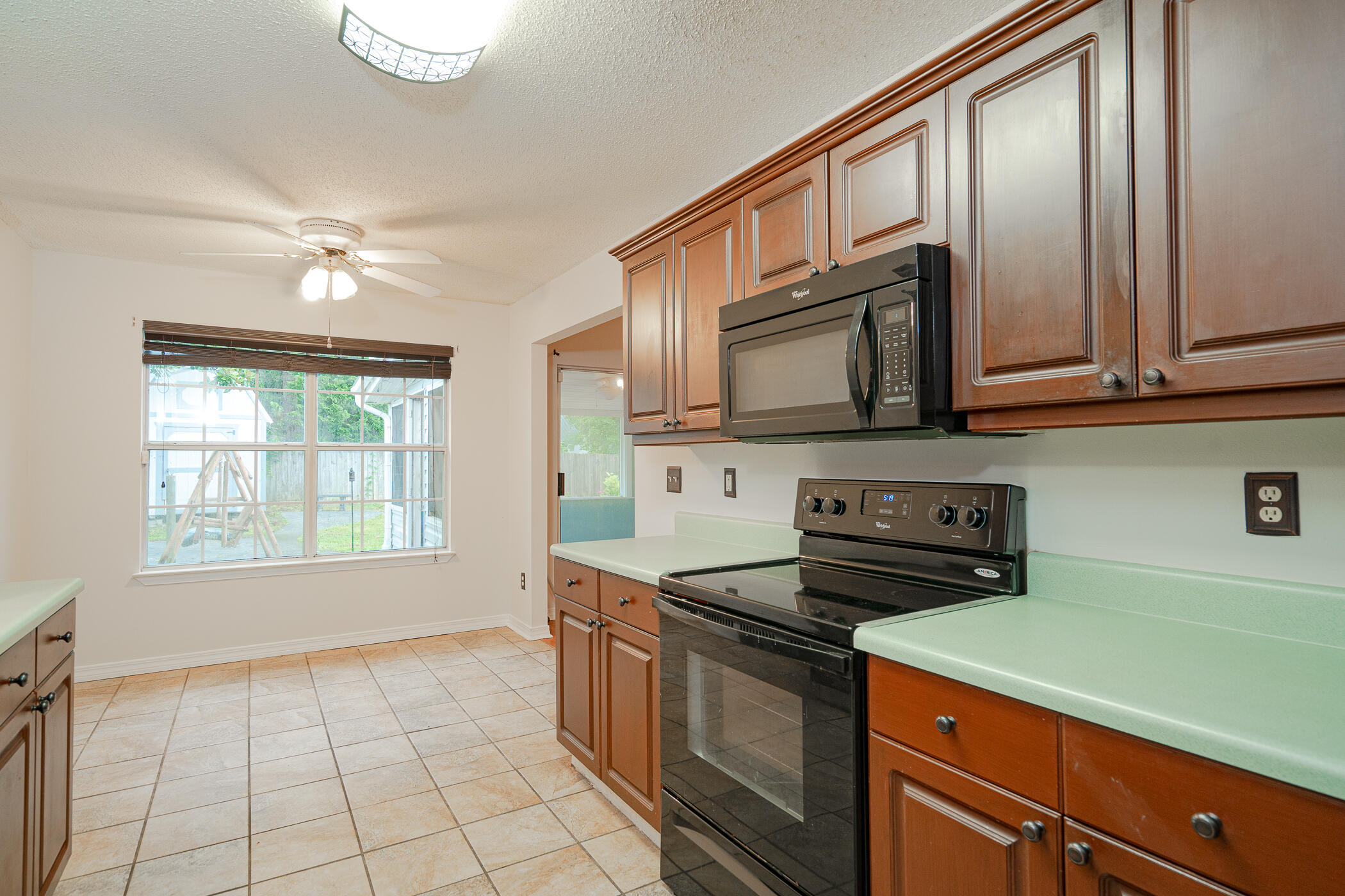 COUNTRYVIEW ESTATES 7TH ADDN - Residential