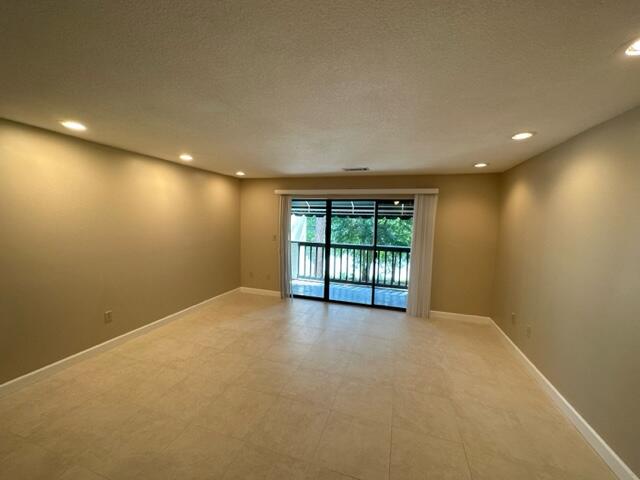 LAKESIDE CONDO AT BLUEWATER BAY - Residential Lease