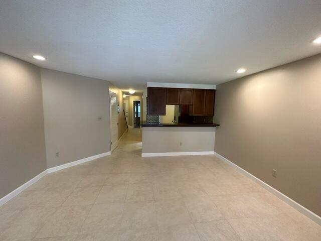 LAKESIDE CONDO AT BLUEWATER BAY - Residential Lease