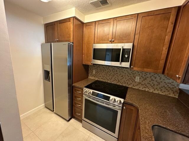 LAKESIDE CONDO AT BLUEWATER BAY - Residential Lease