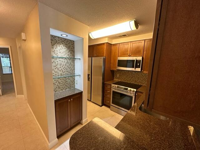 LAKESIDE CONDO AT BLUEWATER BAY - Residential Lease