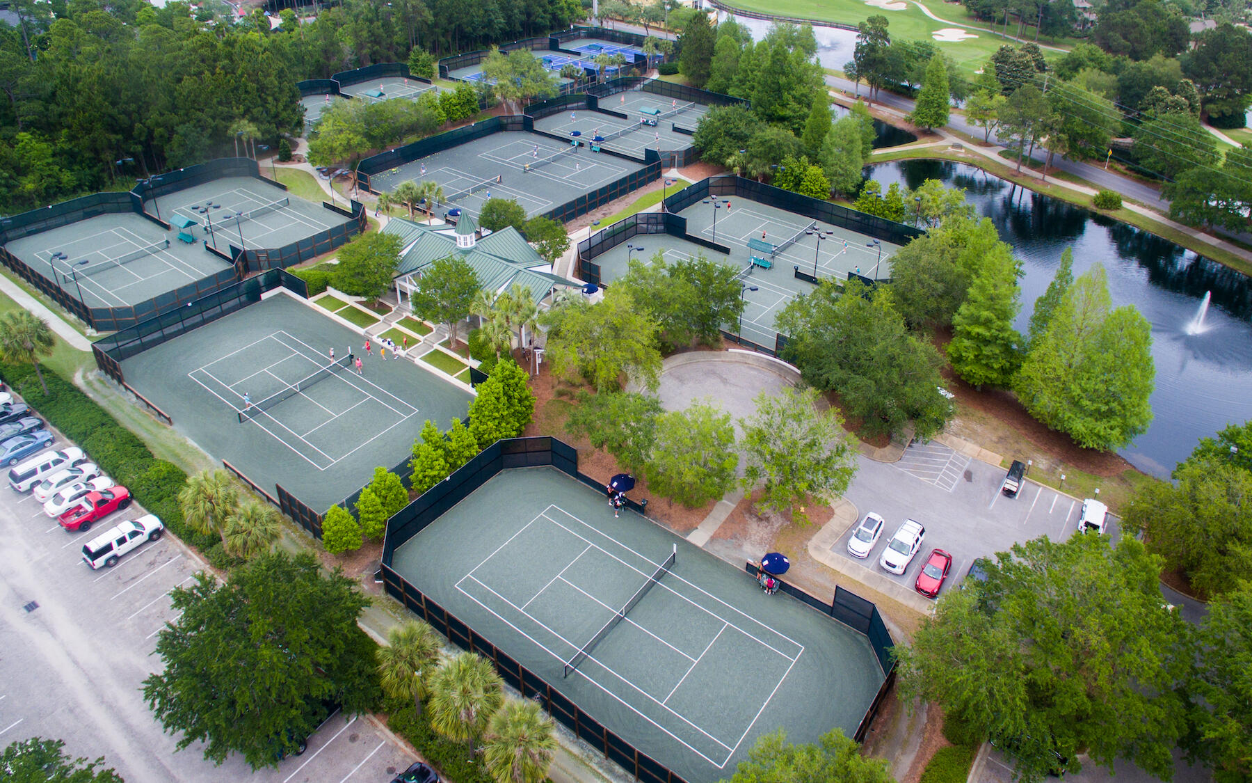 BUNGALOS AT SANDESTIN - Residential