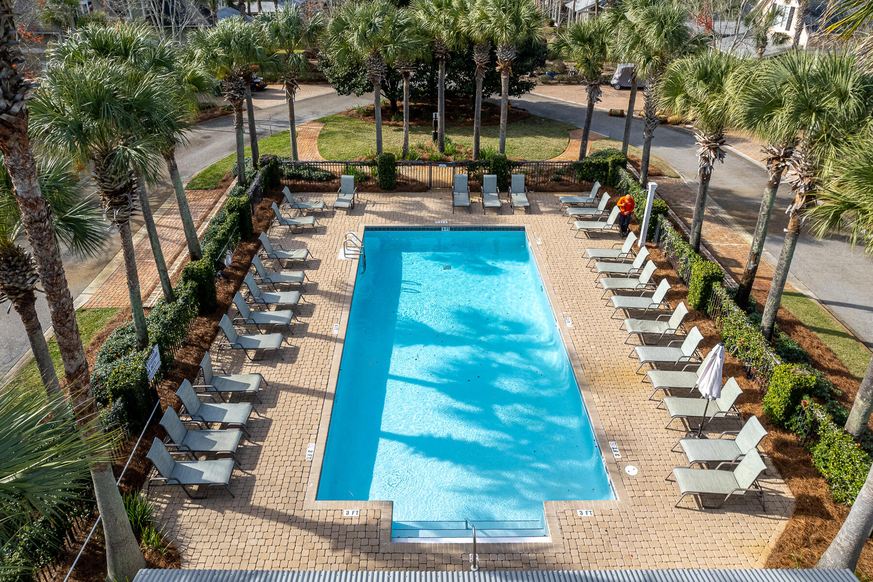 BUNGALOS AT SANDESTIN - Residential