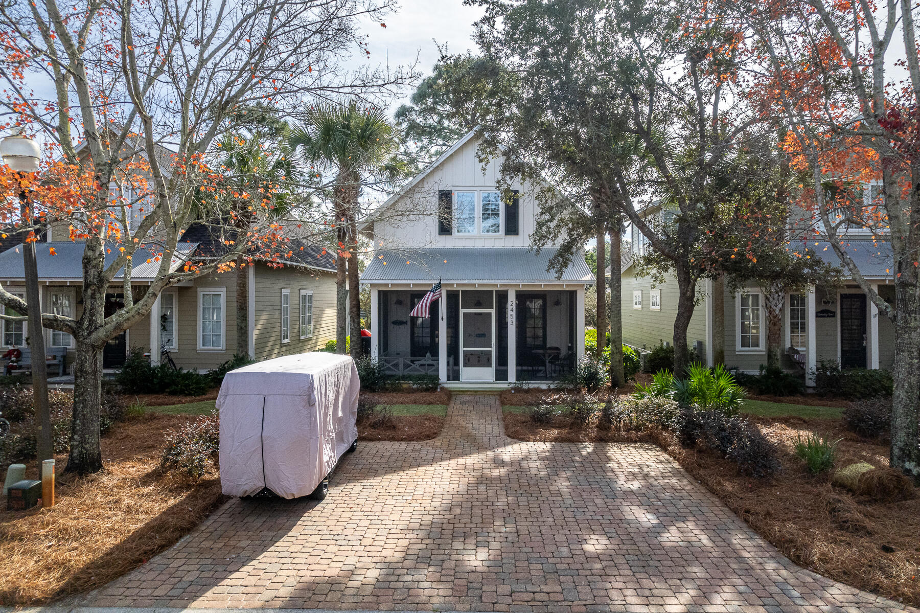 BUNGALOS AT SANDESTIN - Residential