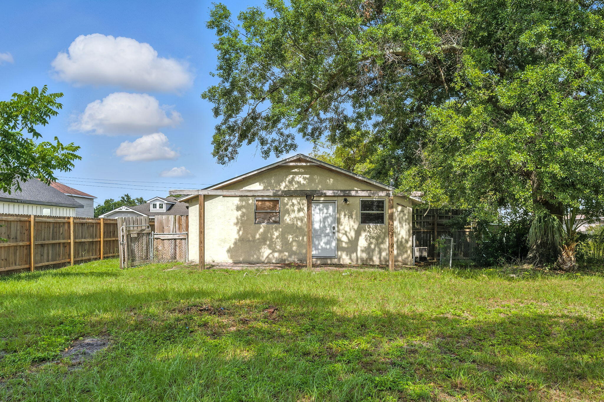 NO RECORDED SUBDIVISION - Residential