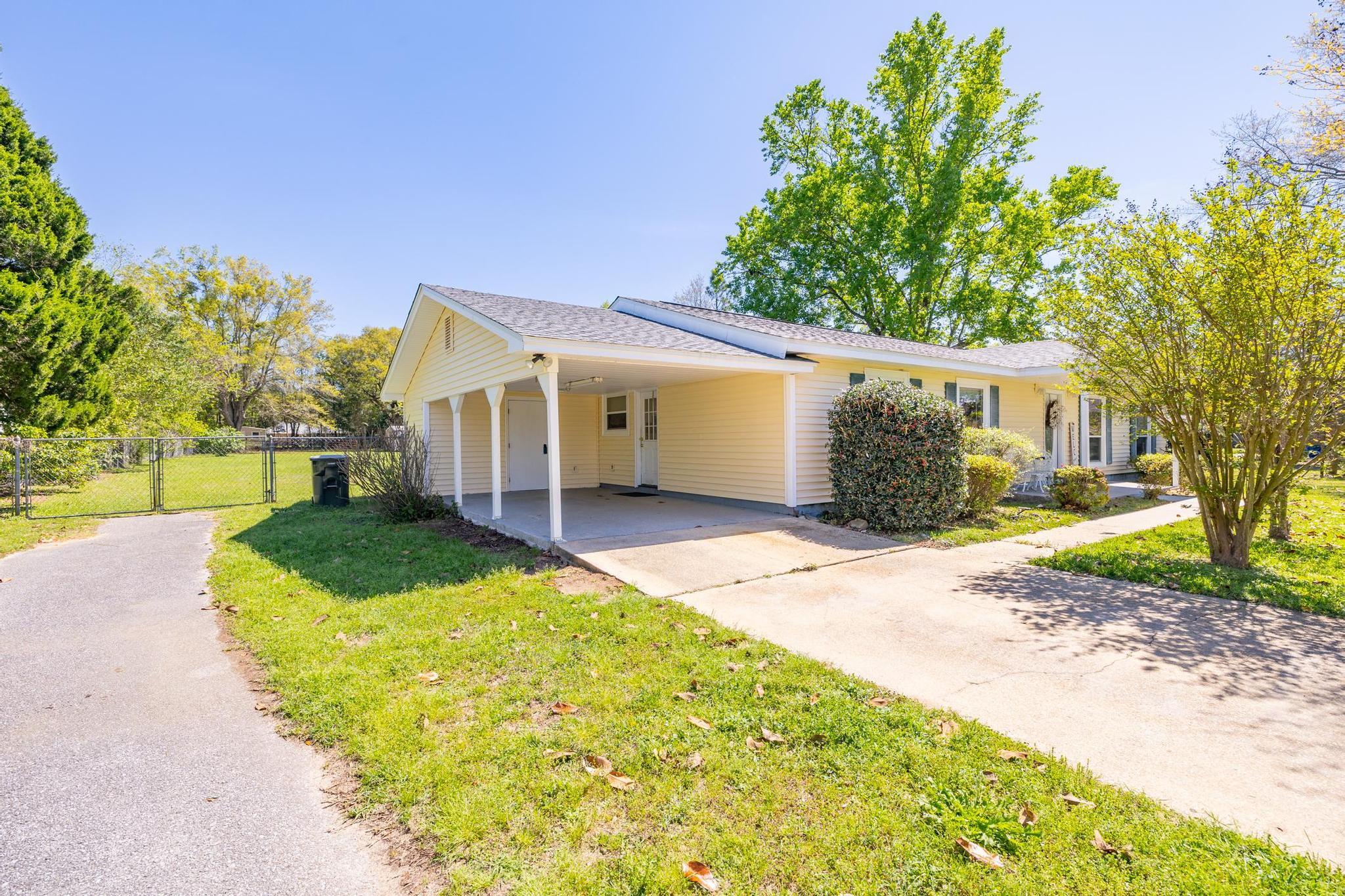 NO RECORDED SUBDIVISION - Residential